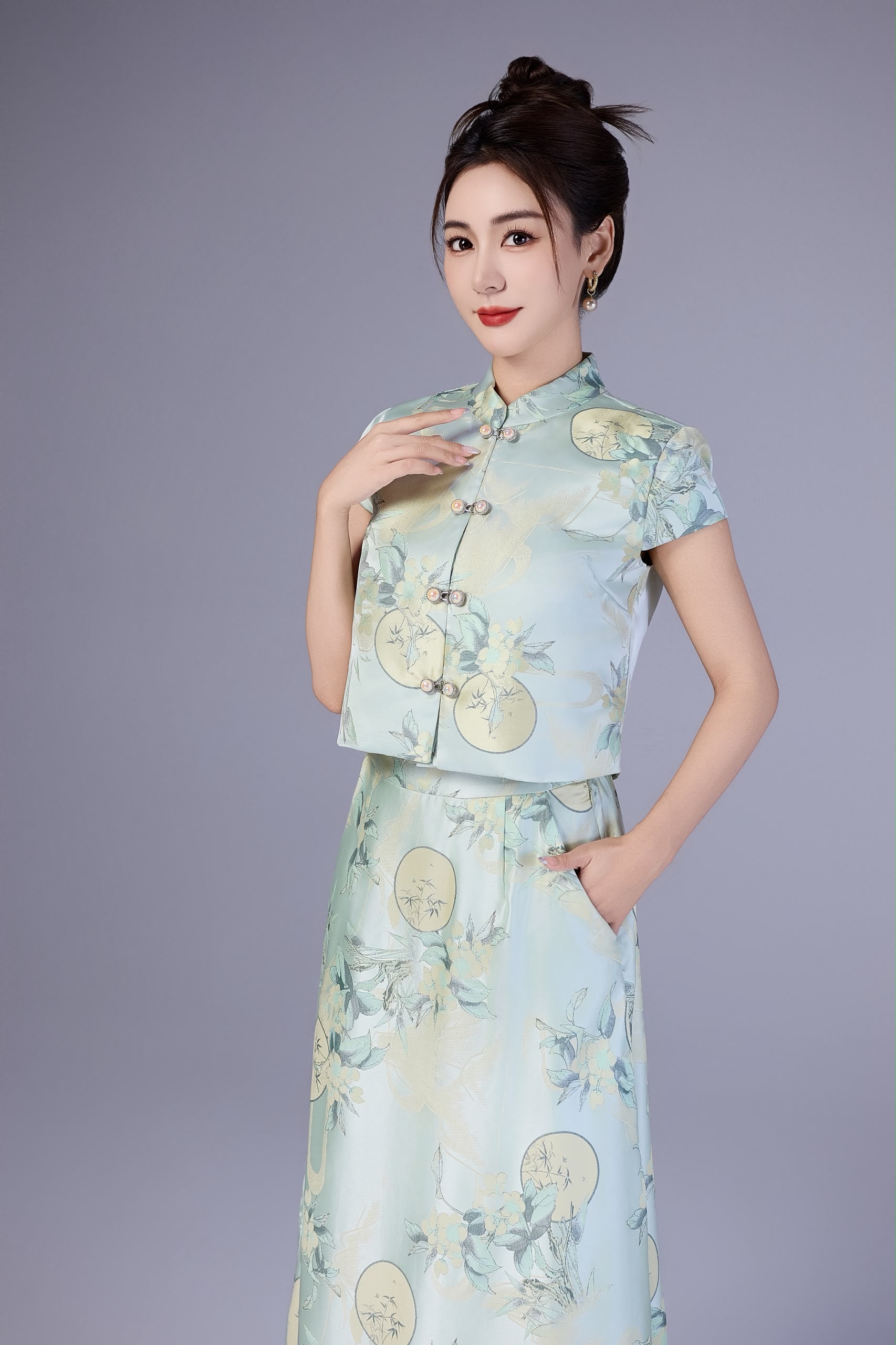 12241120 Serene Blossom Maxi Skirt
