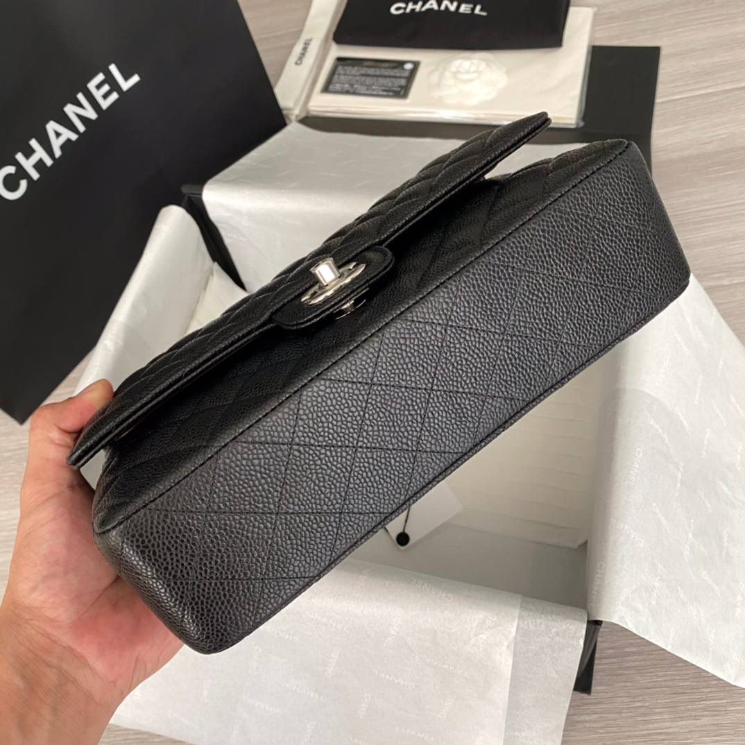 CF黑银25cm❤️‍🩹 我们家的货出来就是风靡全网 独家正品原厂皮渠道货、荔枝纹银扣出货啦！ 独家渠道货，真正的进口原厂货，正品工艺品质，我们确保所有材料，五金，车线，油边都达到正品百分百的原厂渠道材料，连味道都能一样‼️🔥