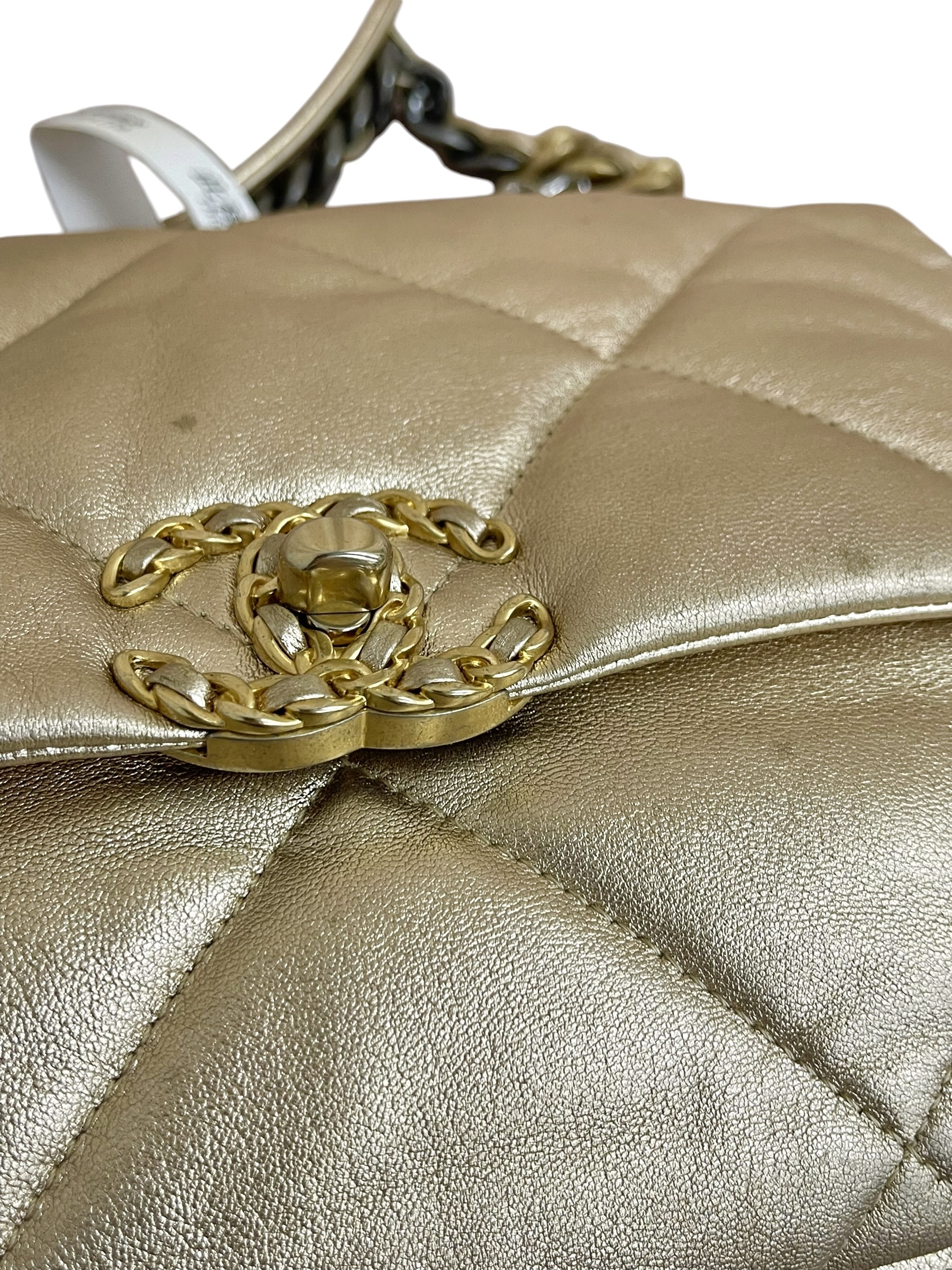 Pre-owned Chanel 19 Flap Bag / Product Code: 062203