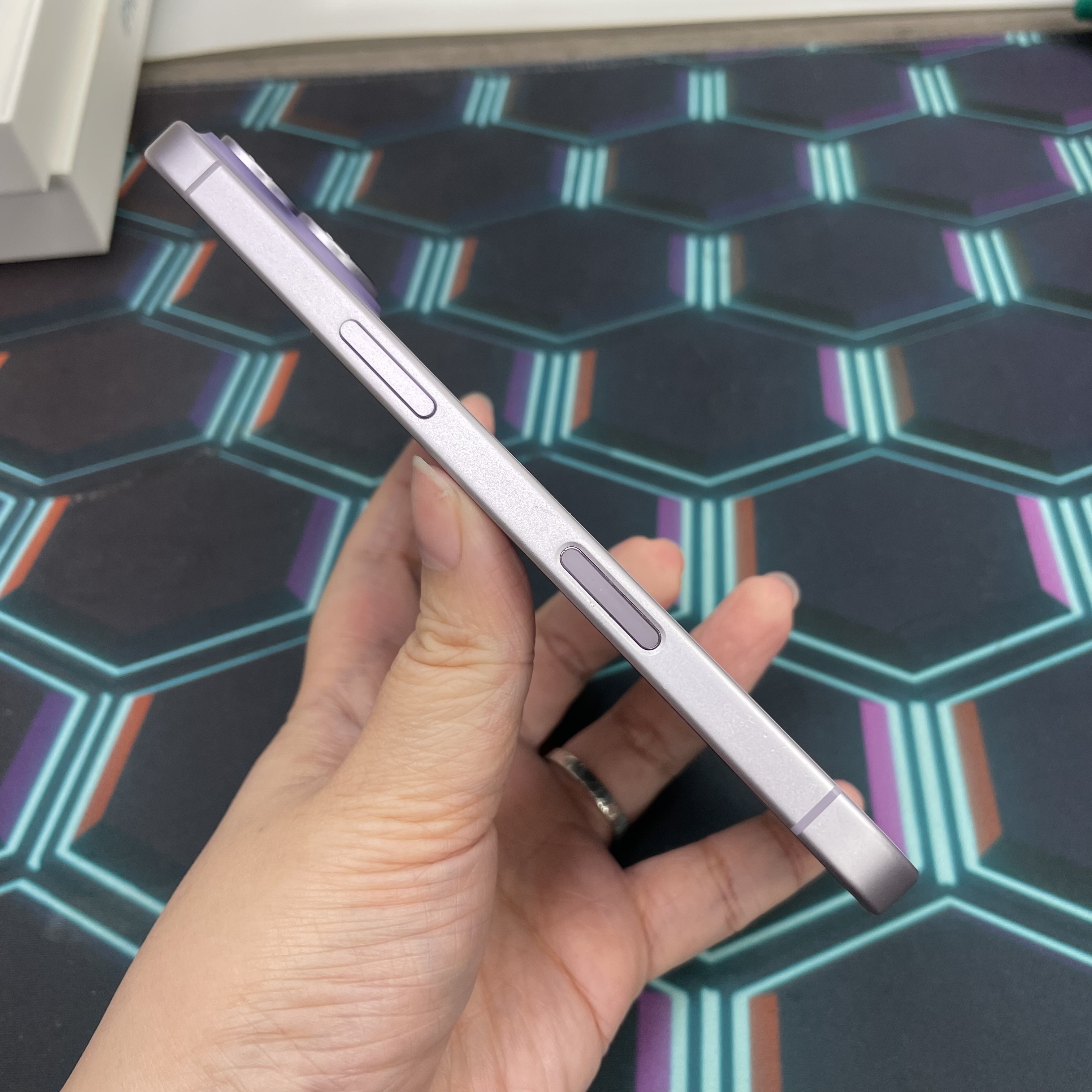 *8046 17 完美機 256GB 電94 紫色 purple