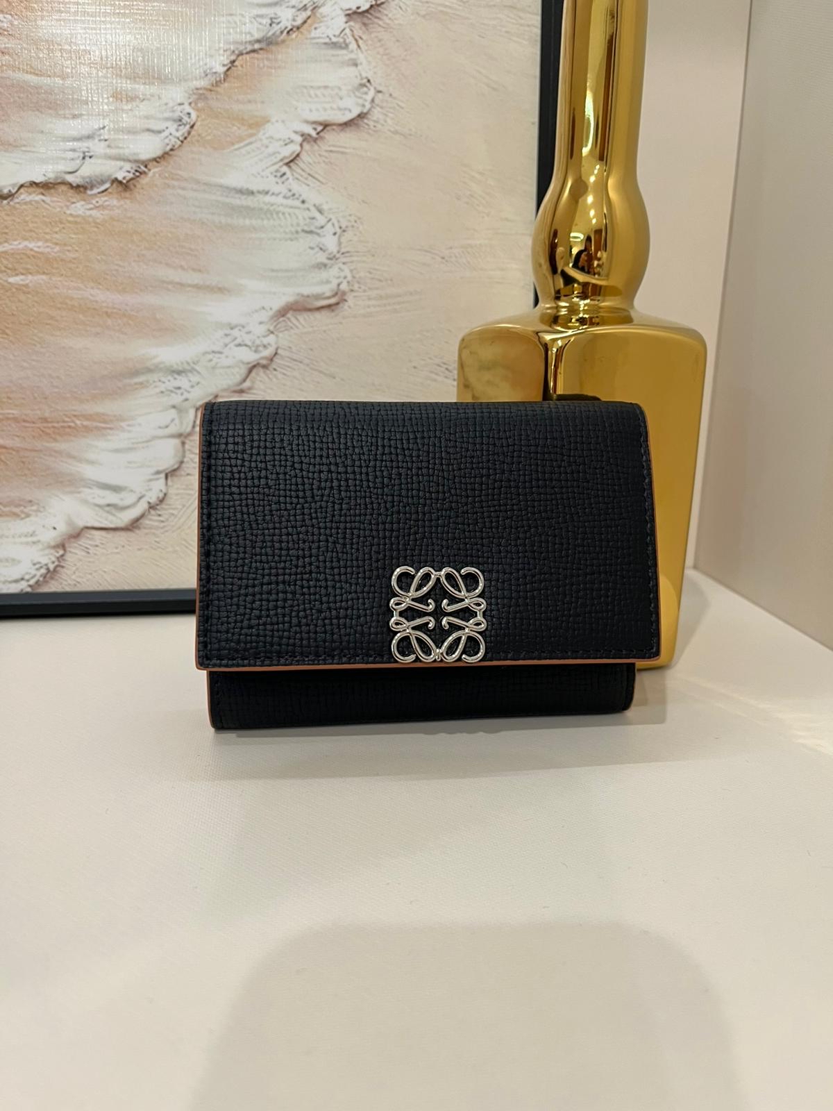 Loewe Wallet calfskin 98%new ✅dust bag 