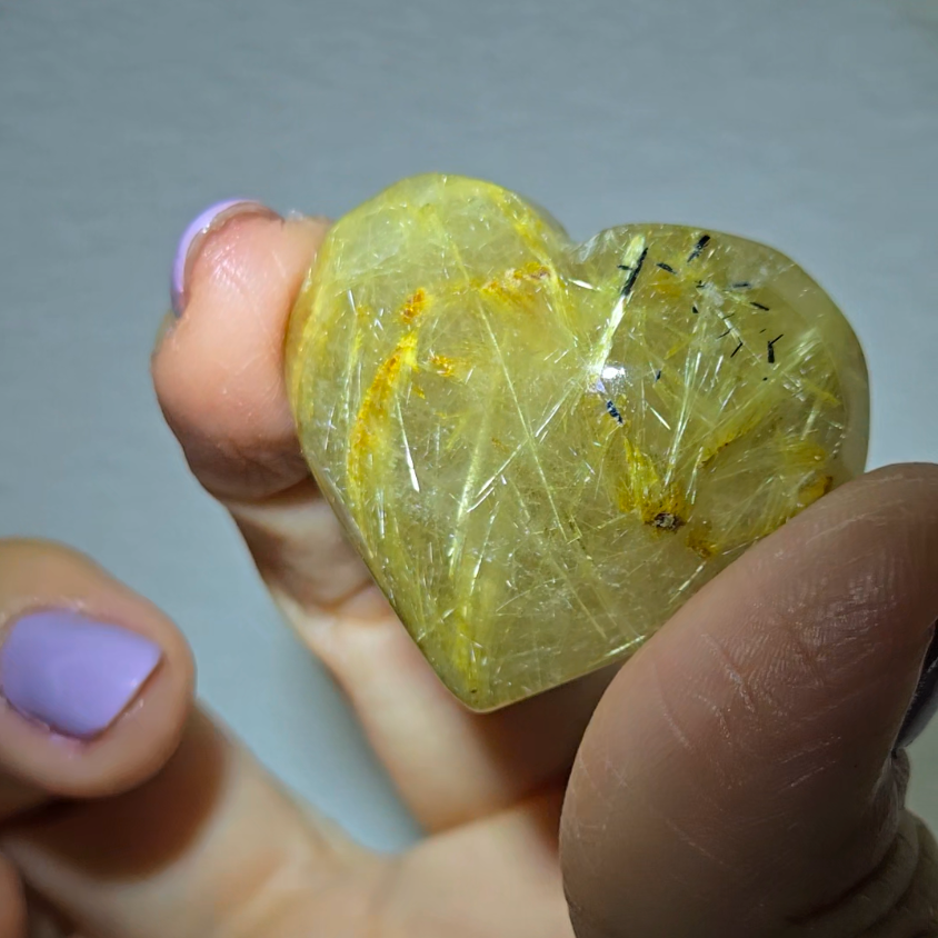 Golden rutilated quartz heart - RT647