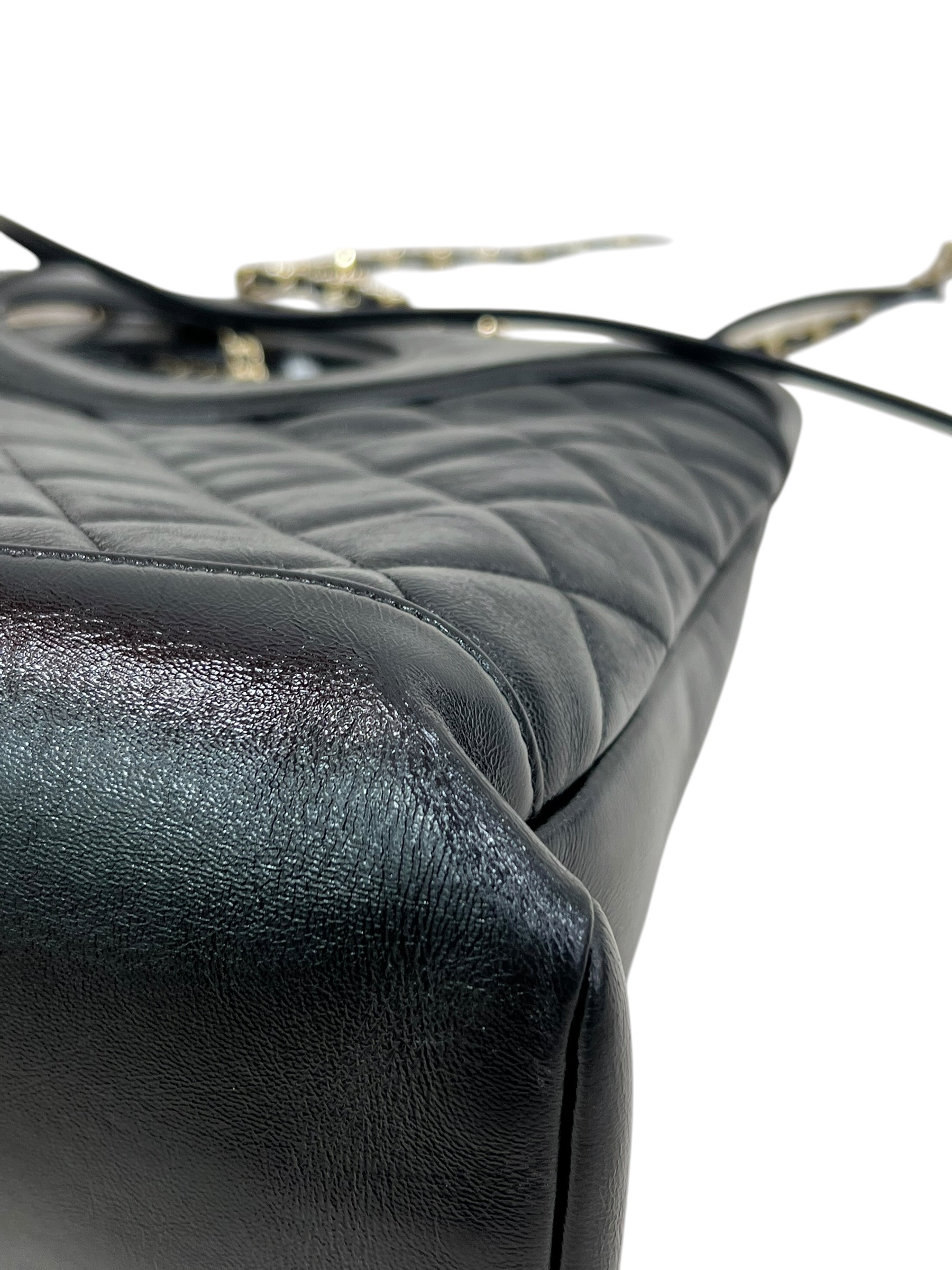 Pre-Owned CHANEL 31 bag / Product Code: 070857