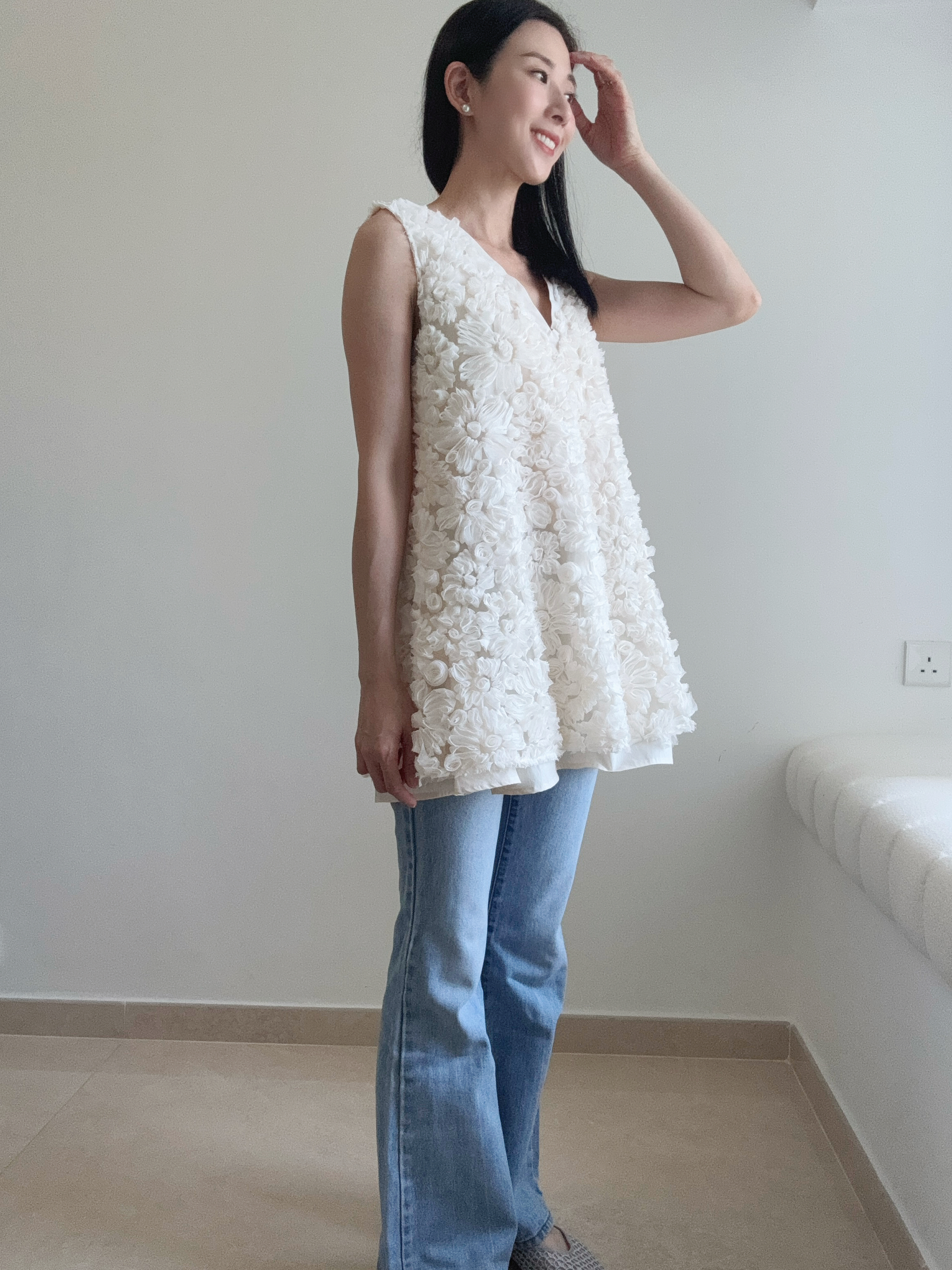 Elegant flower v-neck dress/top