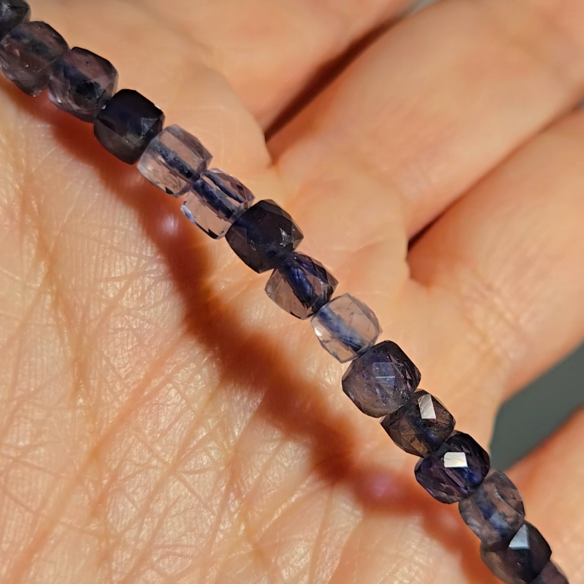 Iolite faceted 4.4mm bead bracelet - JW89