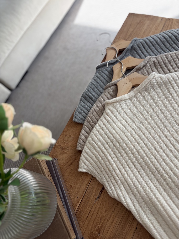 Soft Tones Cashmere Knit (Grey)