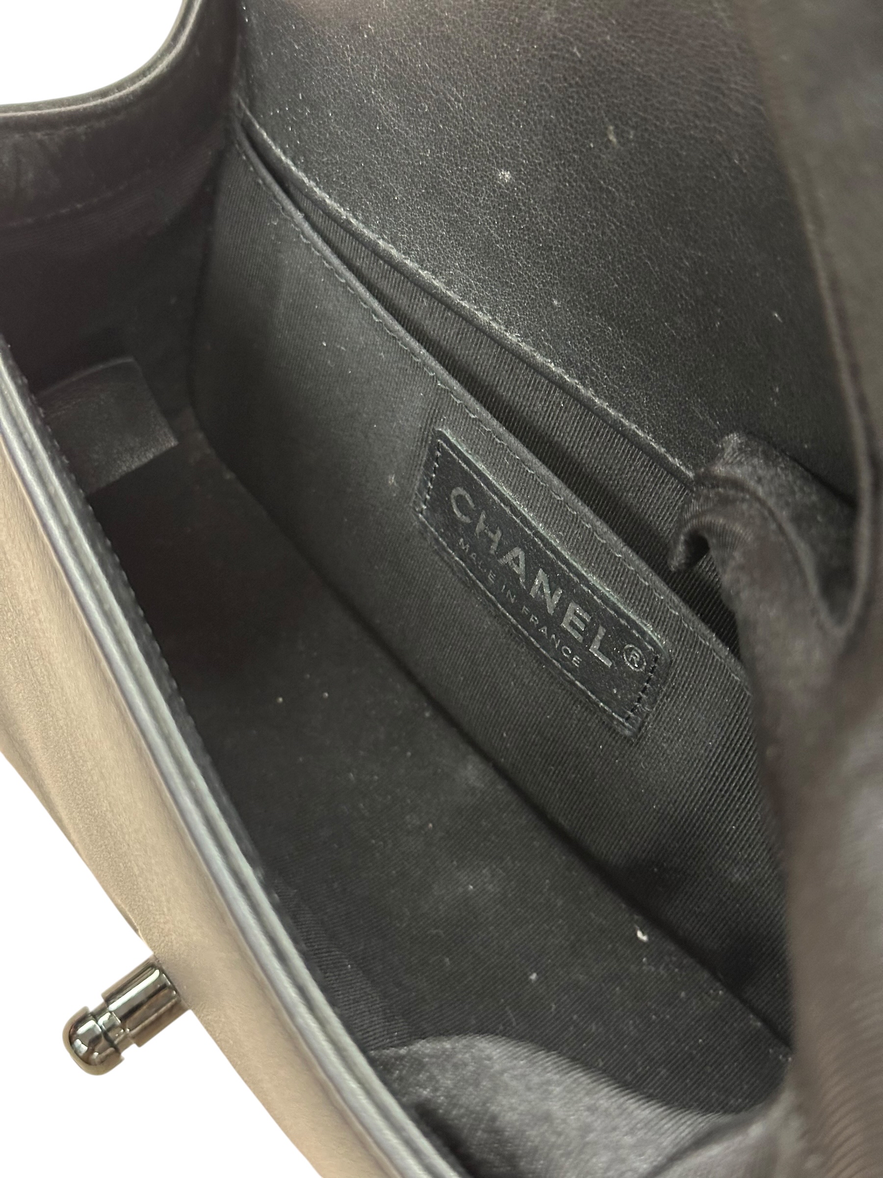 Pre-owned Chanel Boy Flap Bag / Product Code: 081201