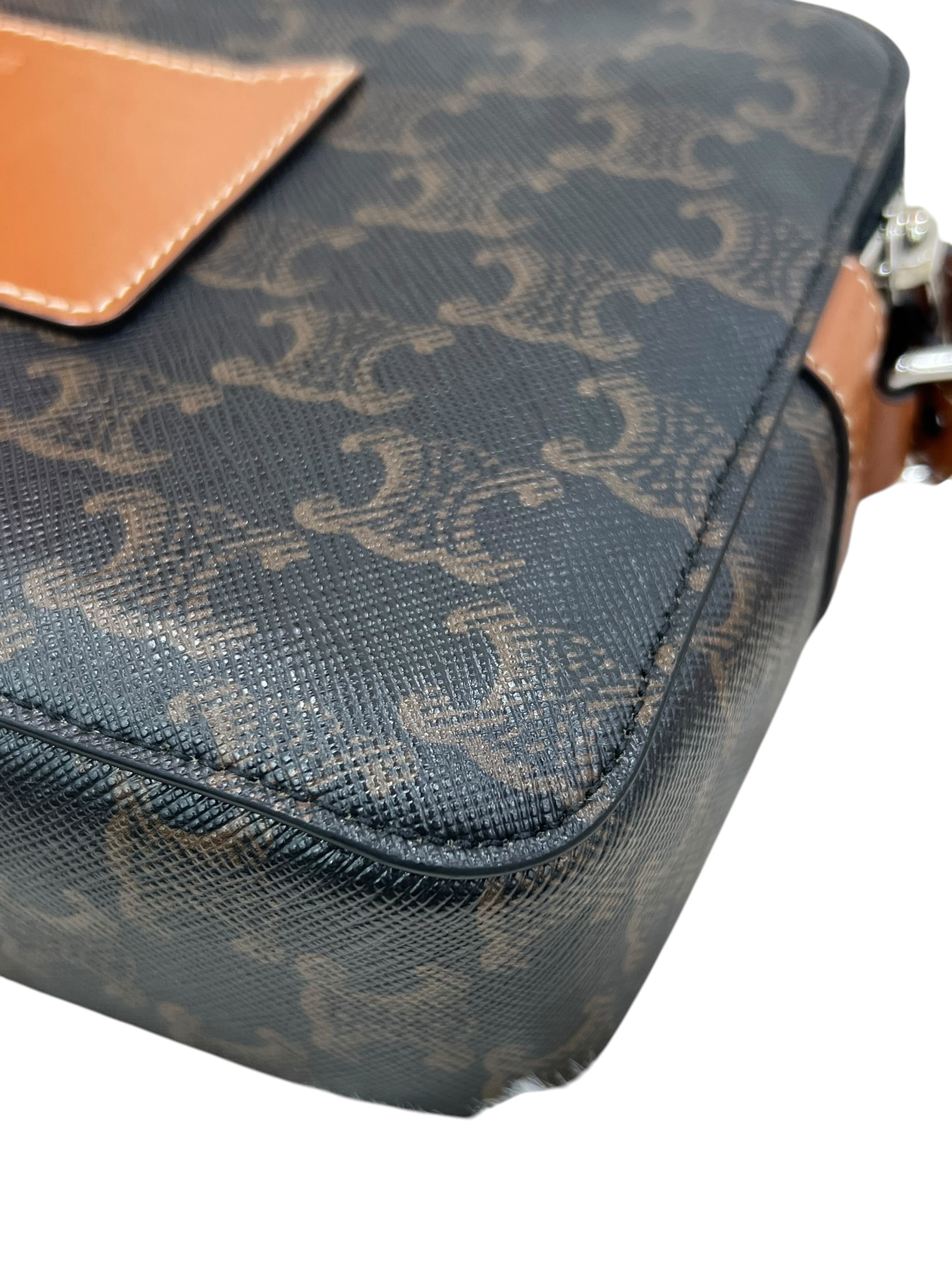 Pre-Owned CELINE Camera Bag / Product Code: 063021