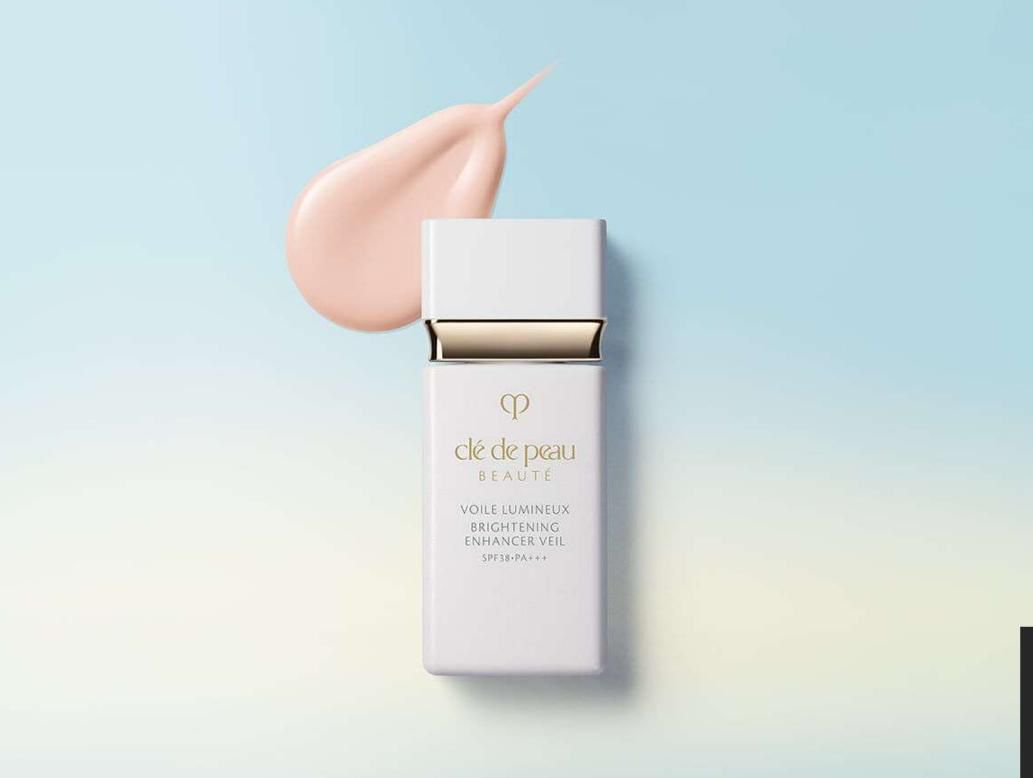 CPB美白短管隔離霜 ( duty free 版） (日本本土版) CPB白管隔離質地略稀，有美白效果，帶微微的珠光感，適合皮膚暗沈的babe，保持效果最高可達10個小時👍🏻