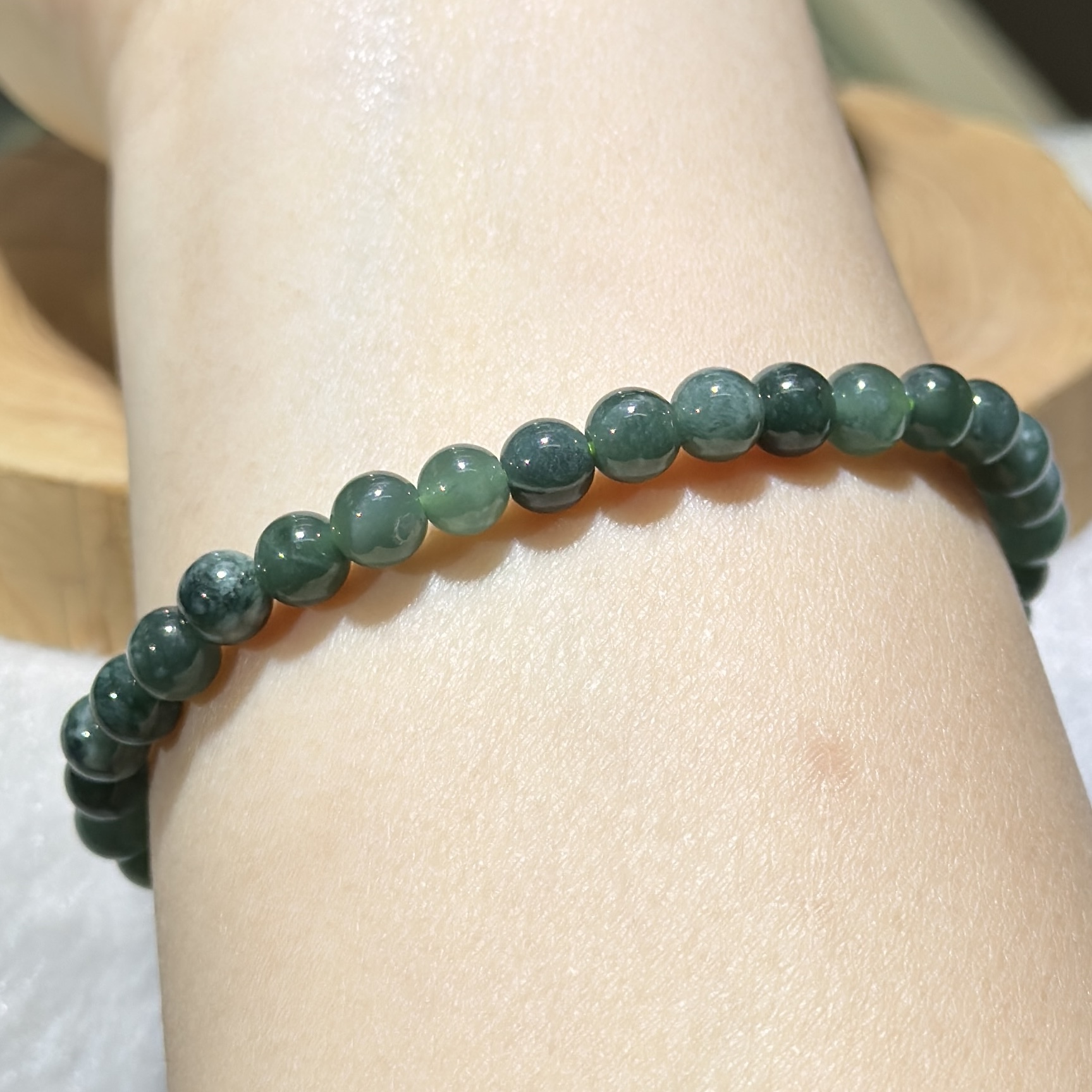 天然翡翠手串 5.5 mm +/-