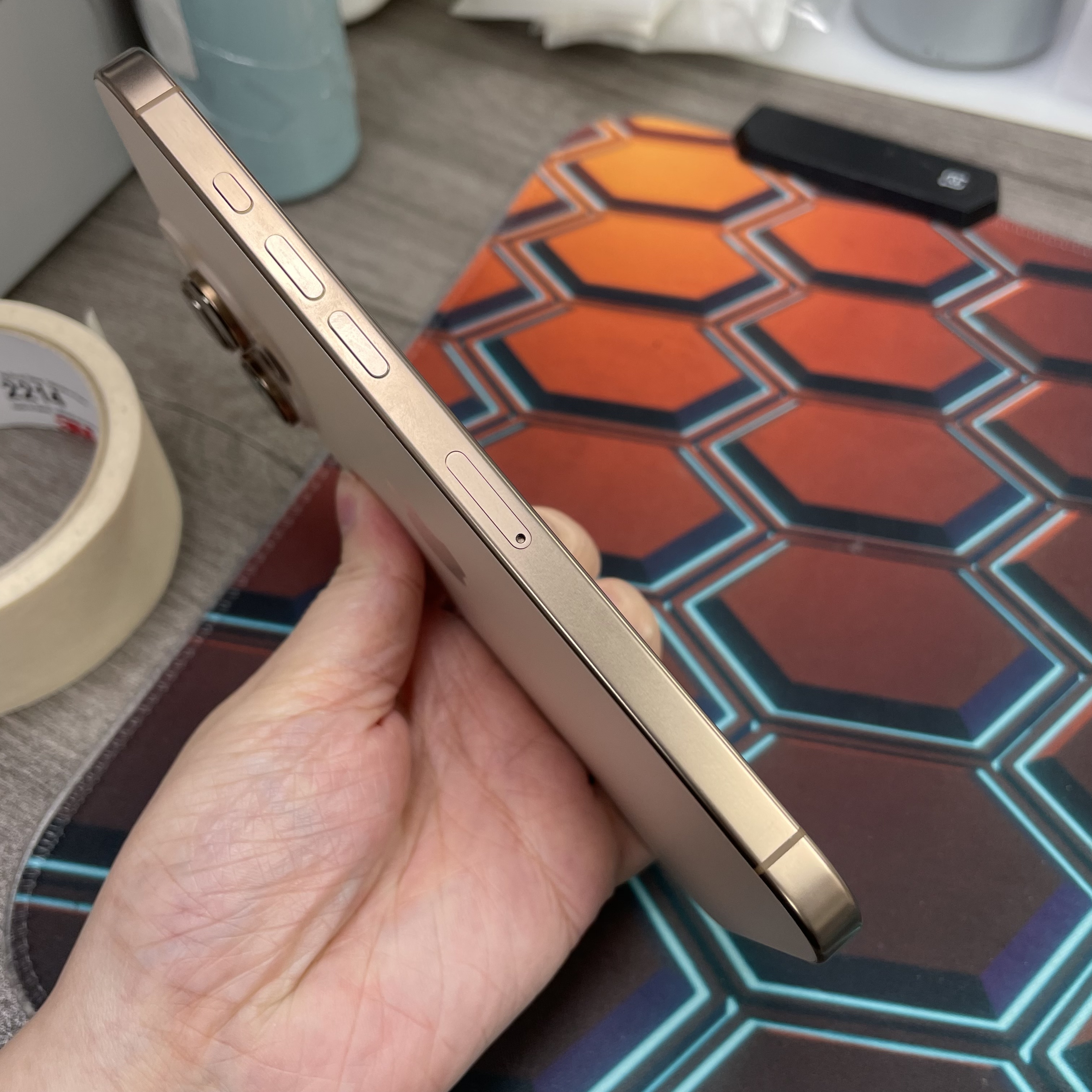 *8415 16 Pro max 完美機 1TB 電90 沙色 gold