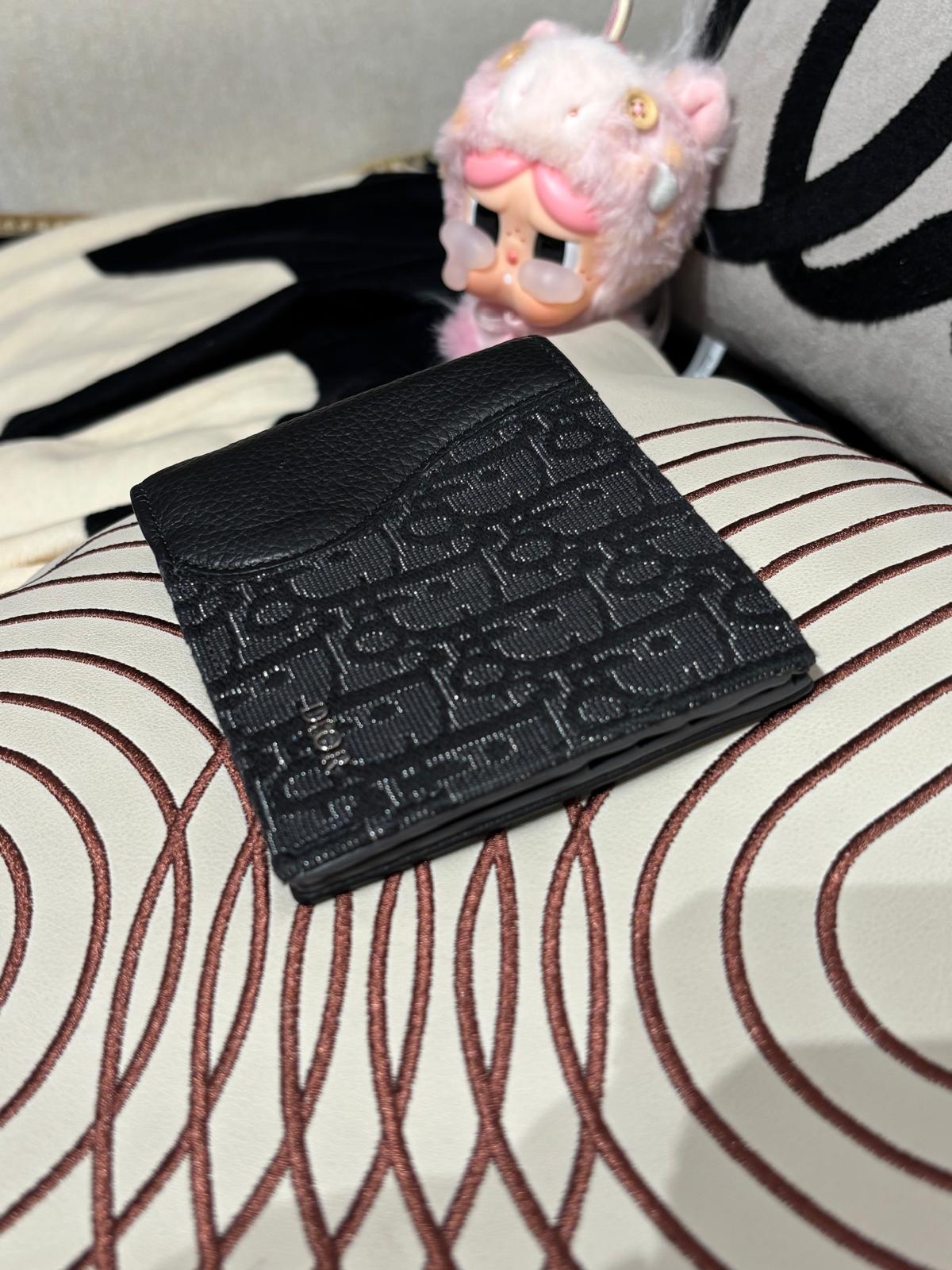 Dior Short Wallet 100%Authentic, 95%New