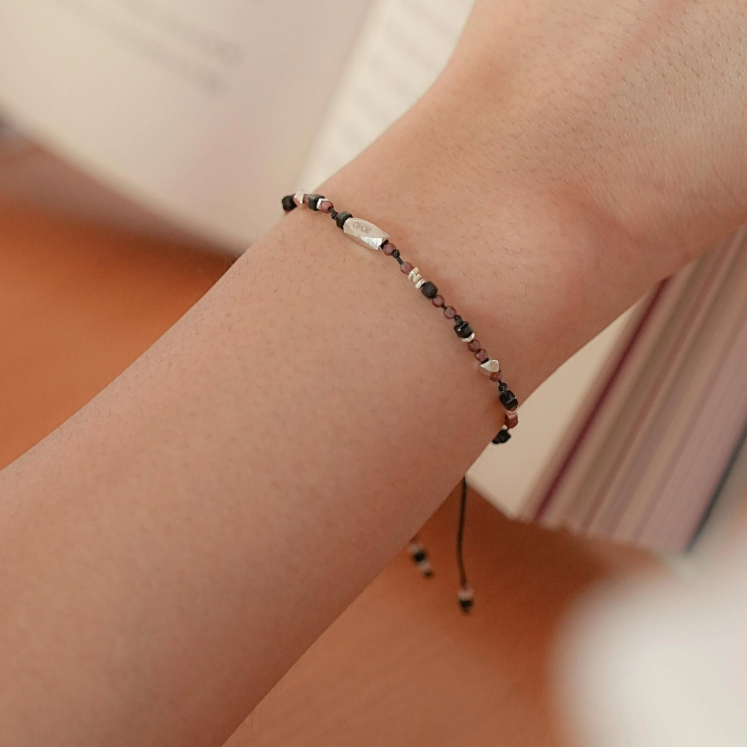 [OfOR] 1月) 변하지 않는 건, line bracelet 