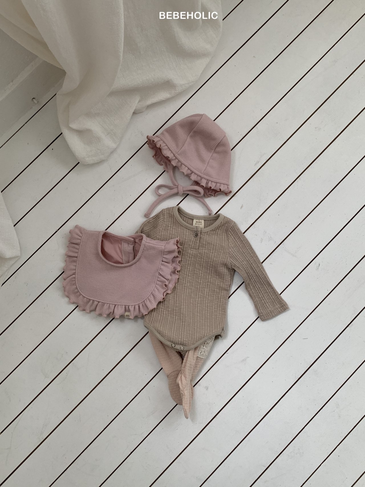 🌸預訂 韓國直送🌸🇰🇷BEBEHOLIC三色簡約羅紋長袖包屁衣