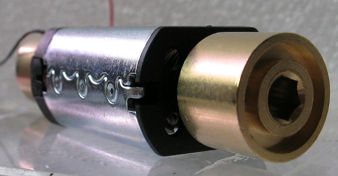 HO Ersatz-MOTOR with 2 Flywheels z.B. für ROCO & Athearn Genesis (NEW)