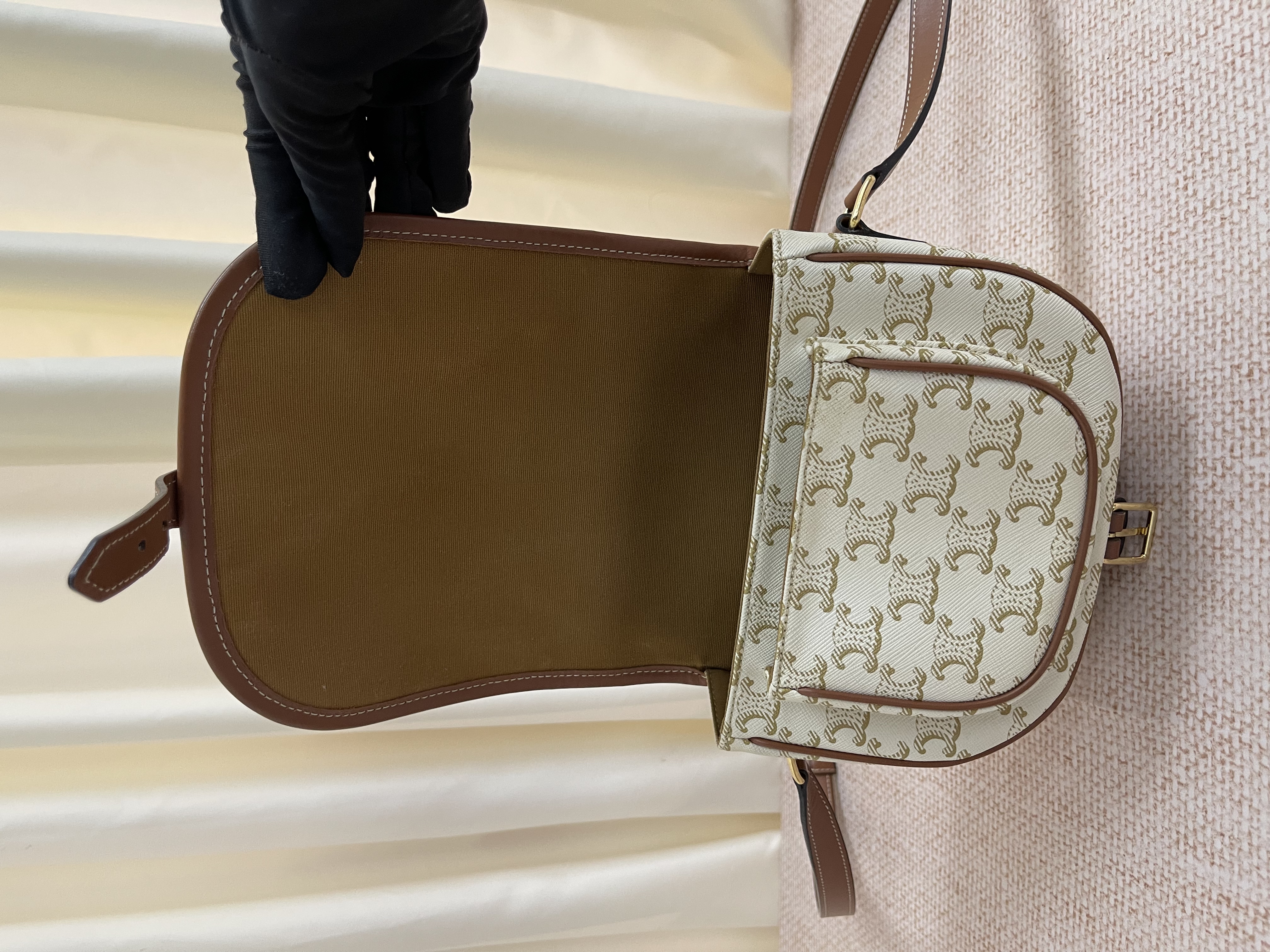 Pre-owned Celine Folco/ Product Code: 26022109