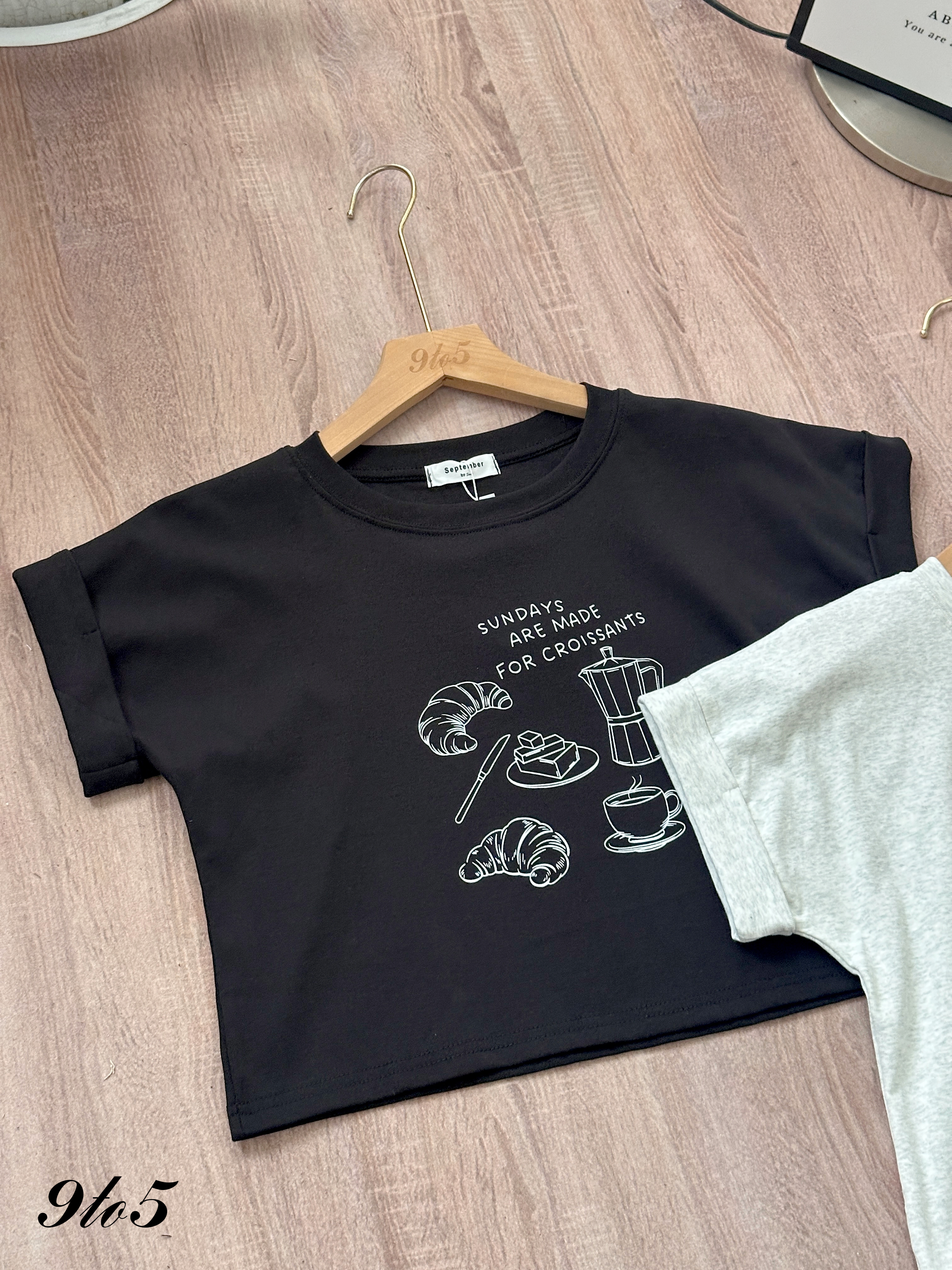 T4383 Cape Sleeve Printed Crop Tee - 4 Colors 