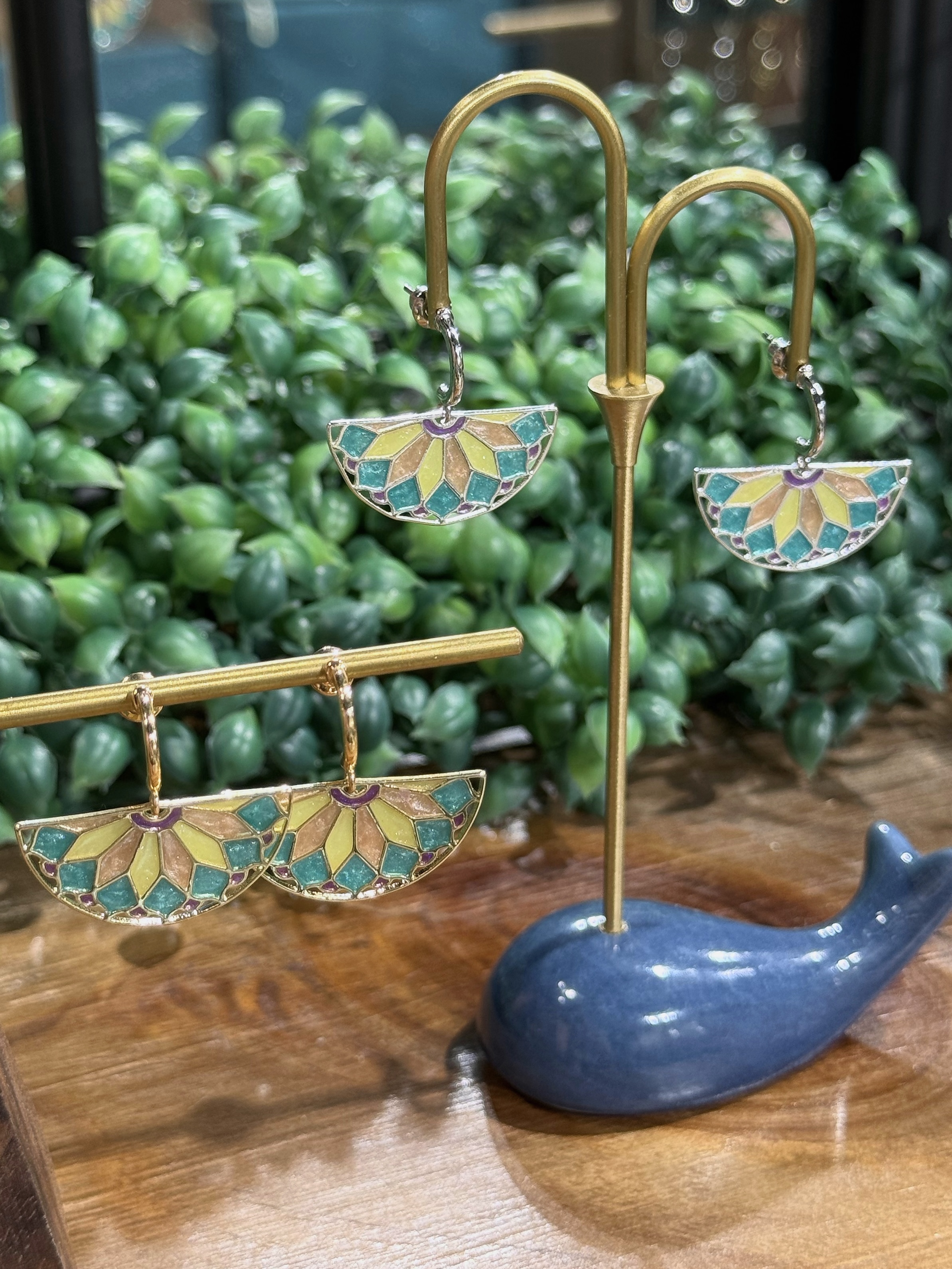 花窗晨光 Sunrise Window Dangle Earrings | 垂墜款耳環 