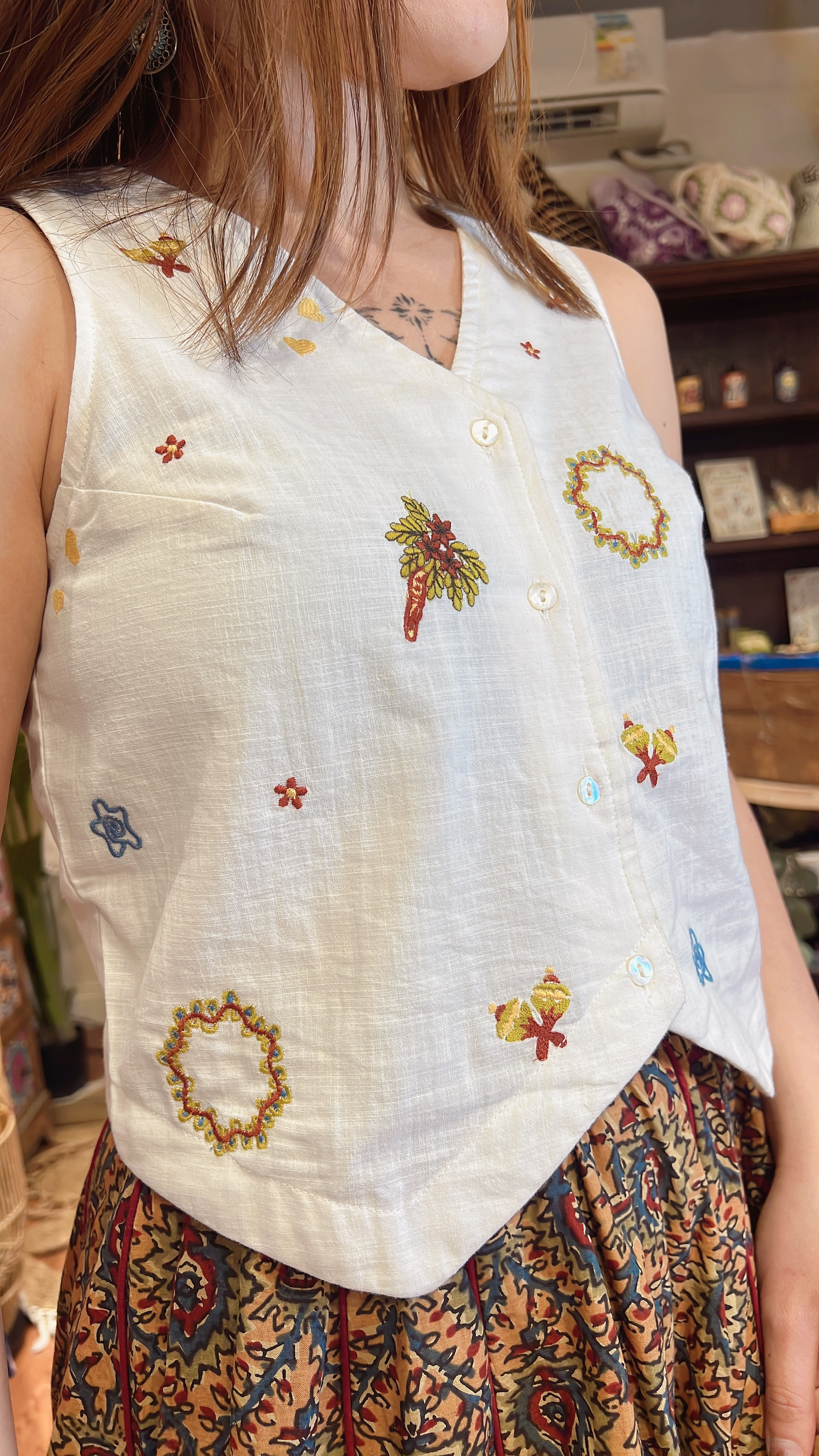 2069 White colorful Emb Vest