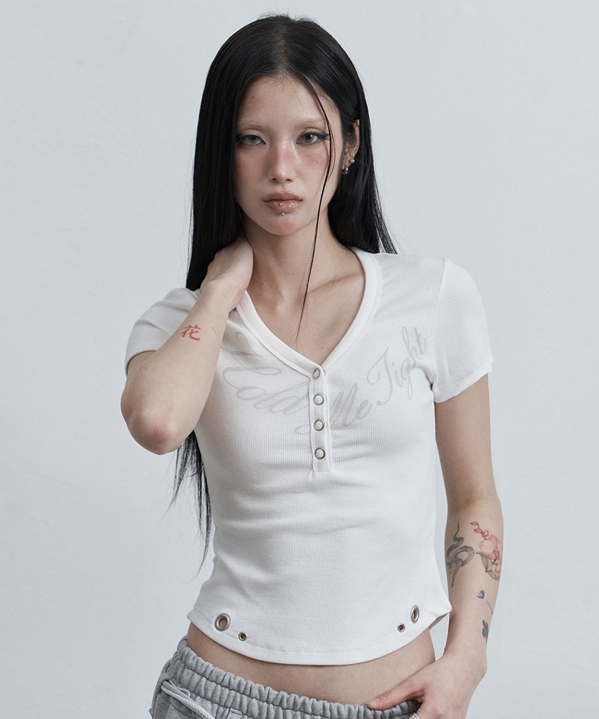 🇰🇷訂購｜asur 26SS｜Henry V-neck Hold T-shirt Black 3色