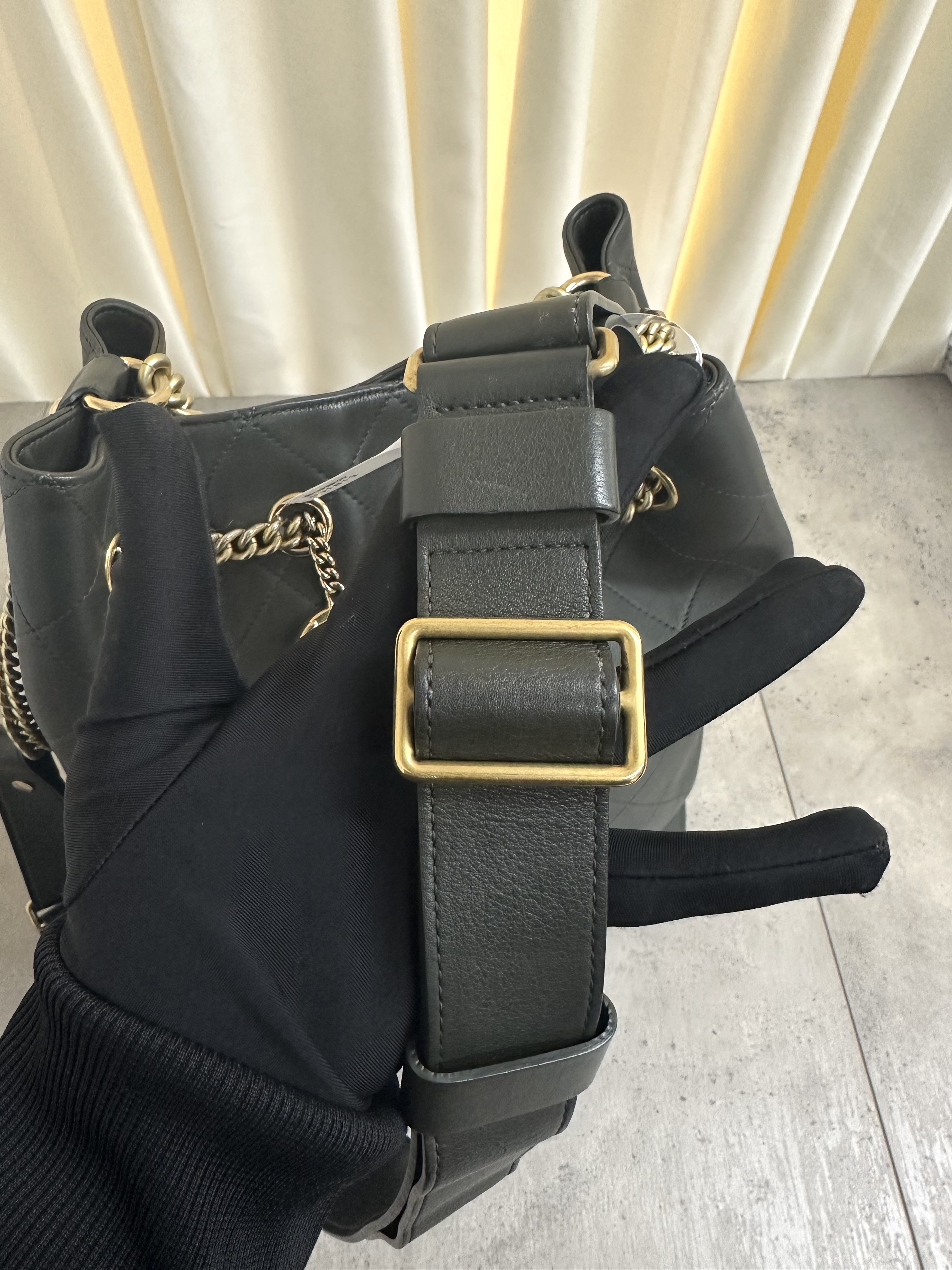 Pre-owned Chanel On My Shoulder / Product Code: 26012301