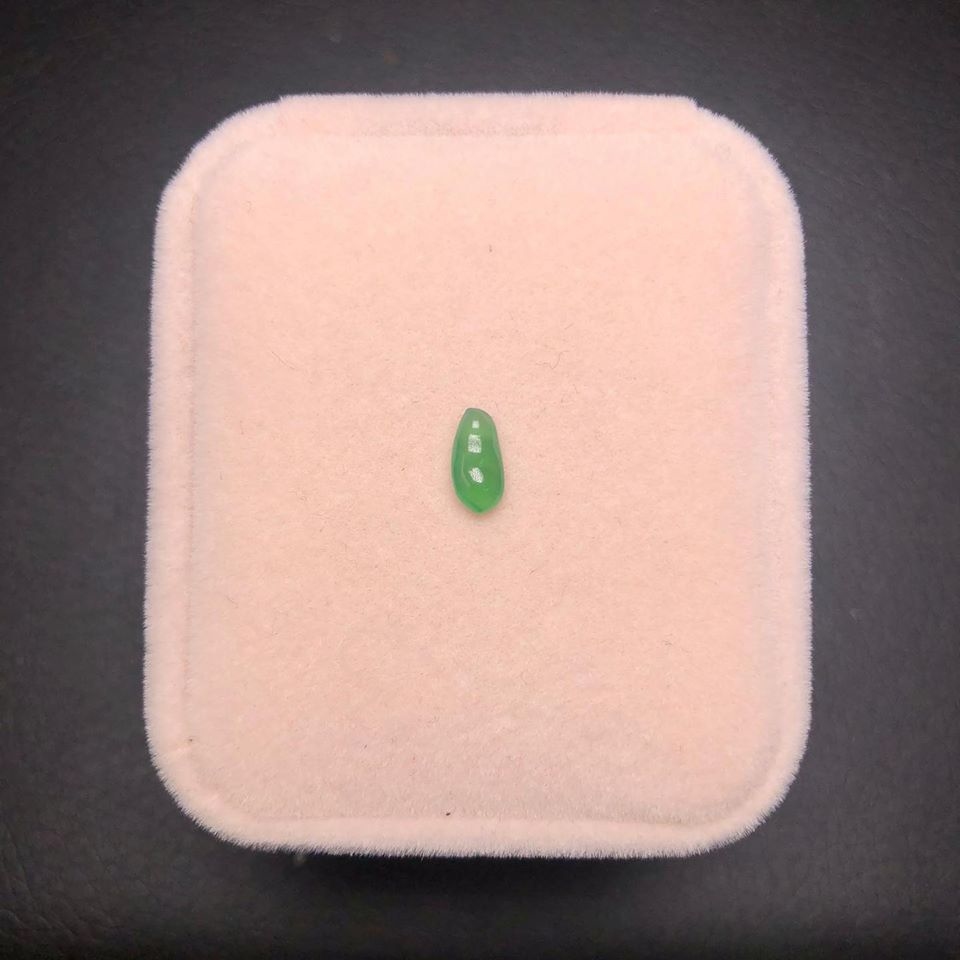 冰種滿綠翡翠福豆