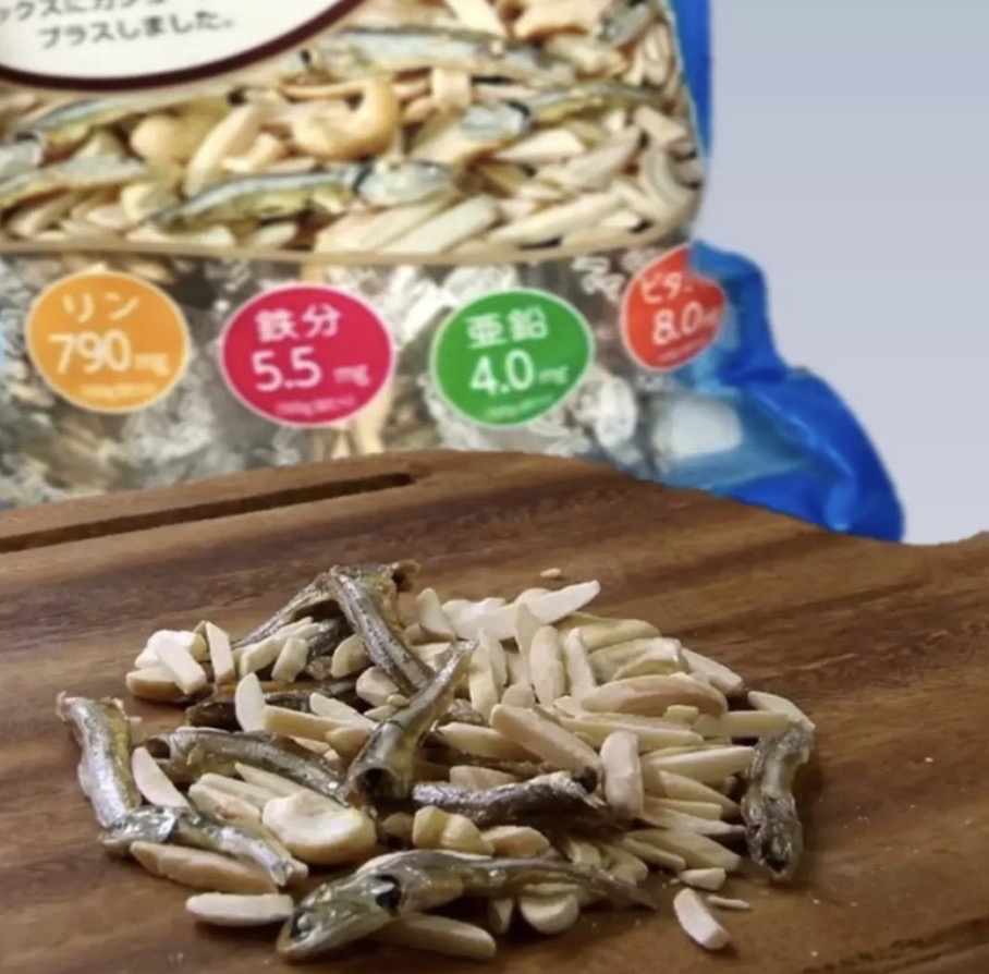 日本直送Costco  FISH & ALMOND WITH CASHEW NUTS 420g 