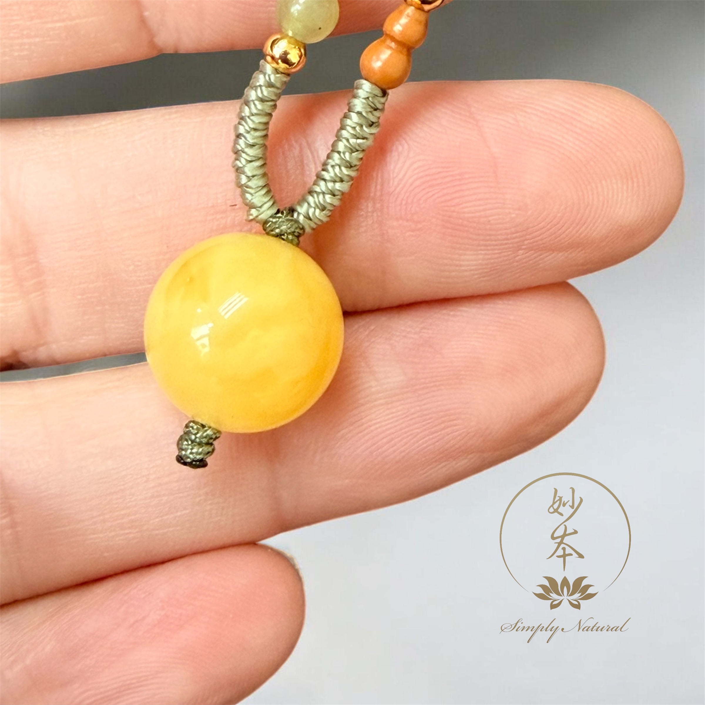 蓮師財神蜜蠟珠（配：含頸繩）