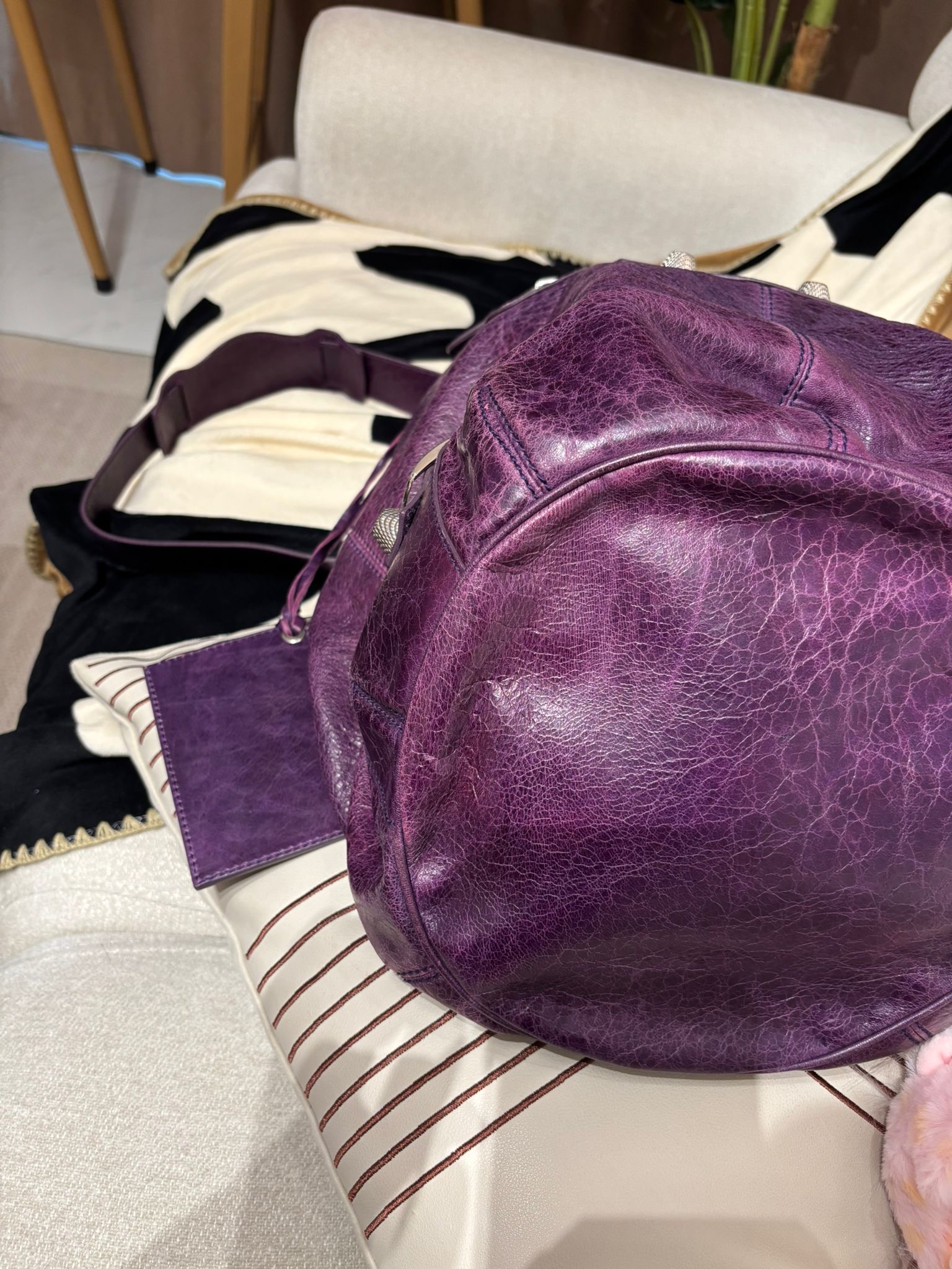 Balenciaga 2Way bag Calfskin purple 100%Authentic, 90%New ✅Dust bag