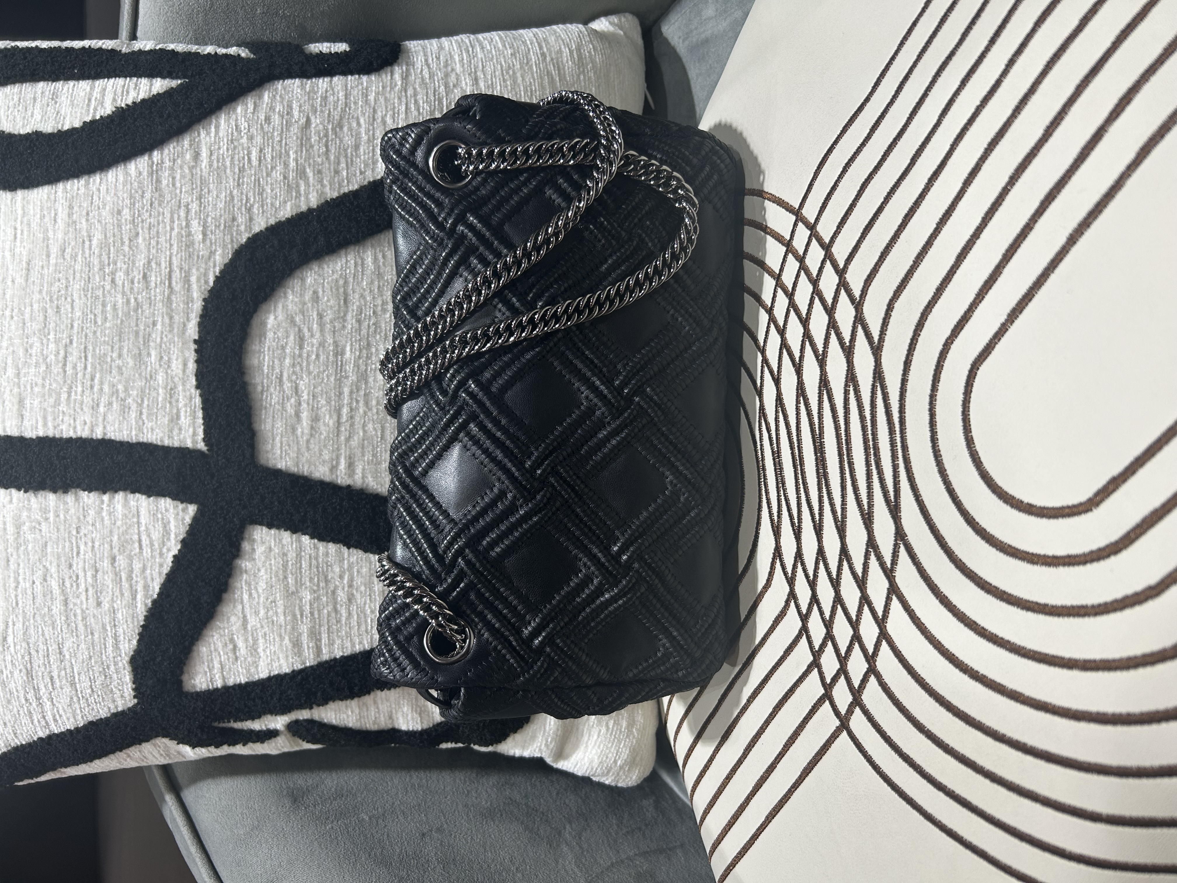 Chanel flap bag 編織皮菱格紋銀鏈 ,100%Authentic,95%new ✅11card✅dust bag  