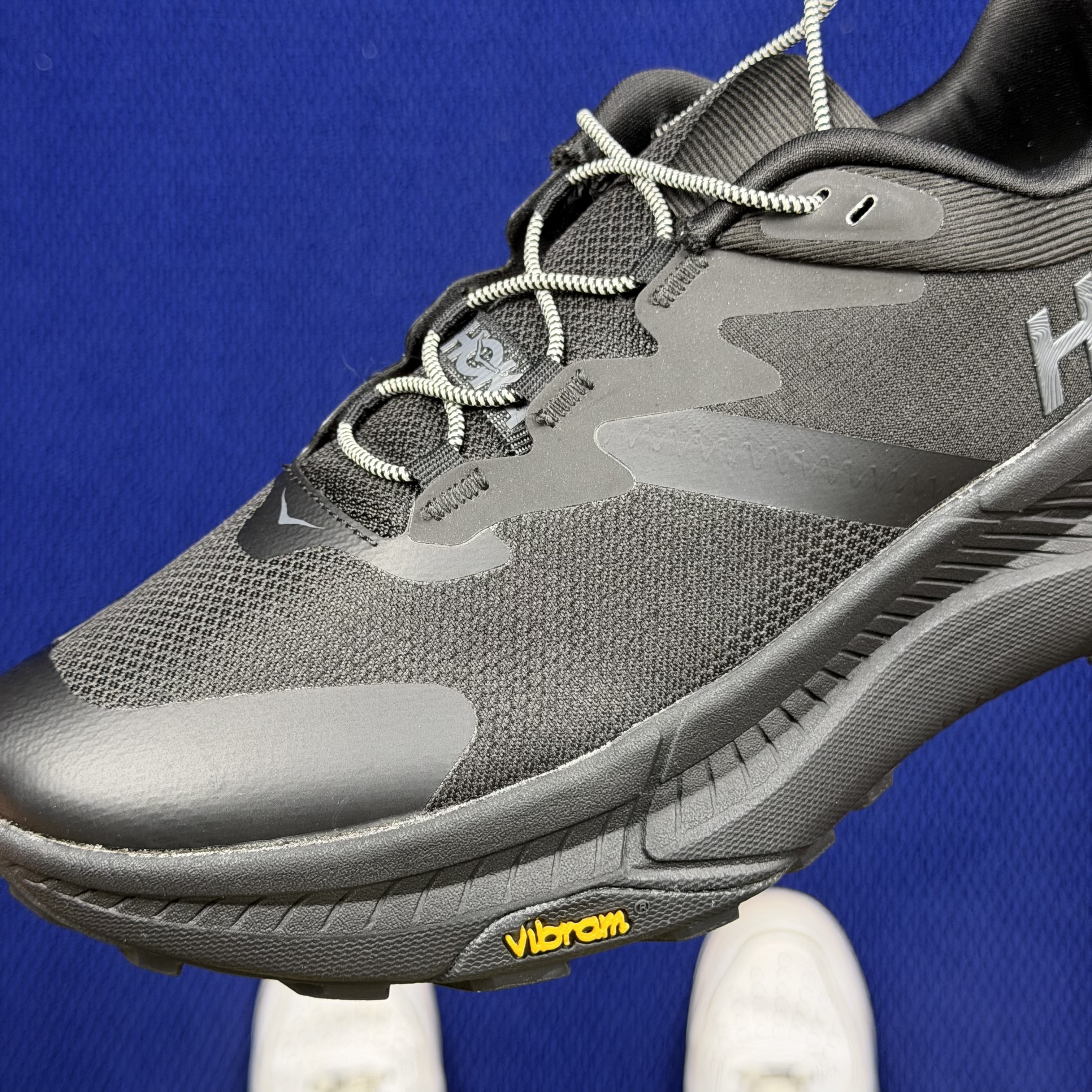 Hoka One One Transport