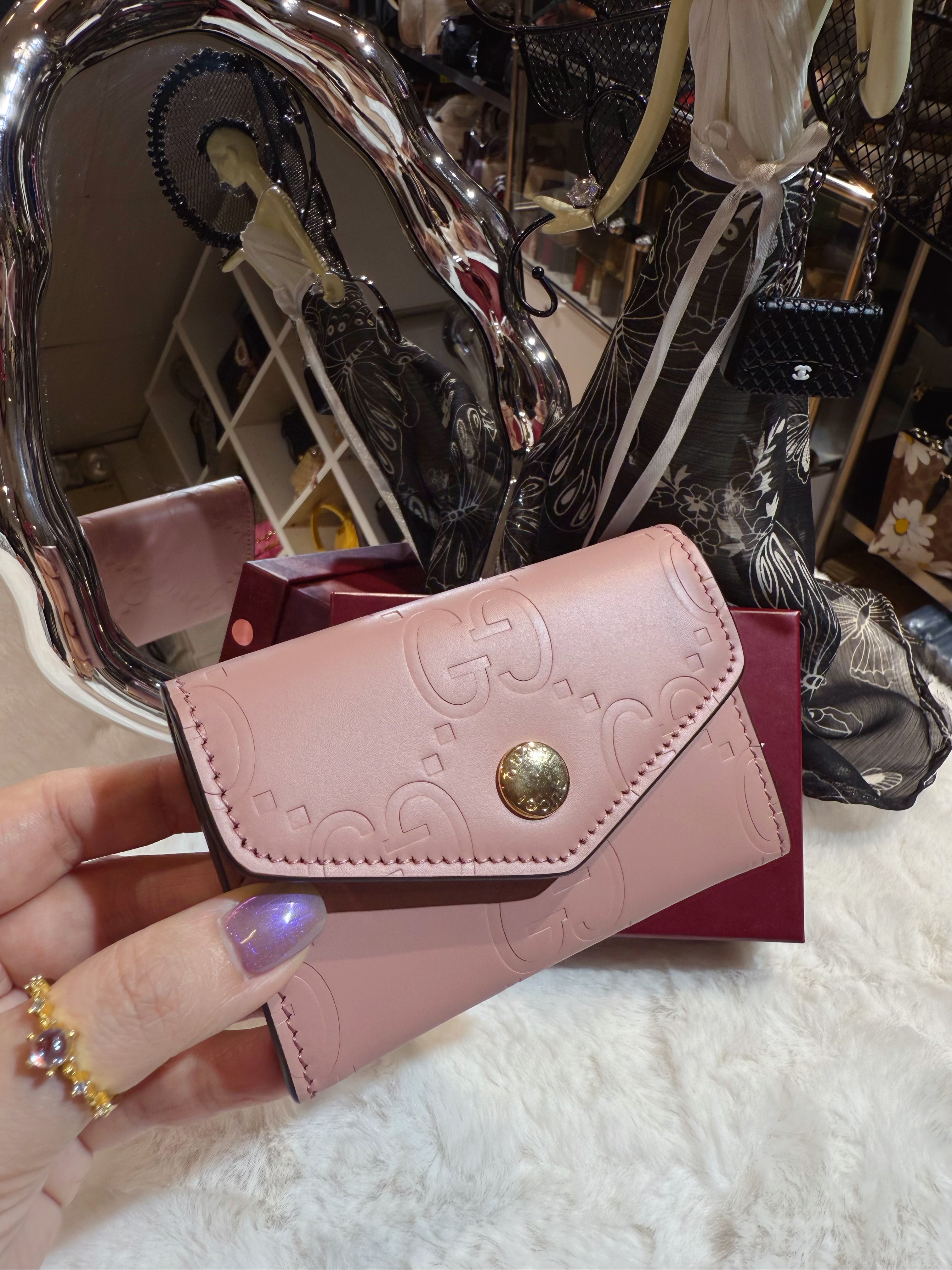 Gucci flap card holder pink