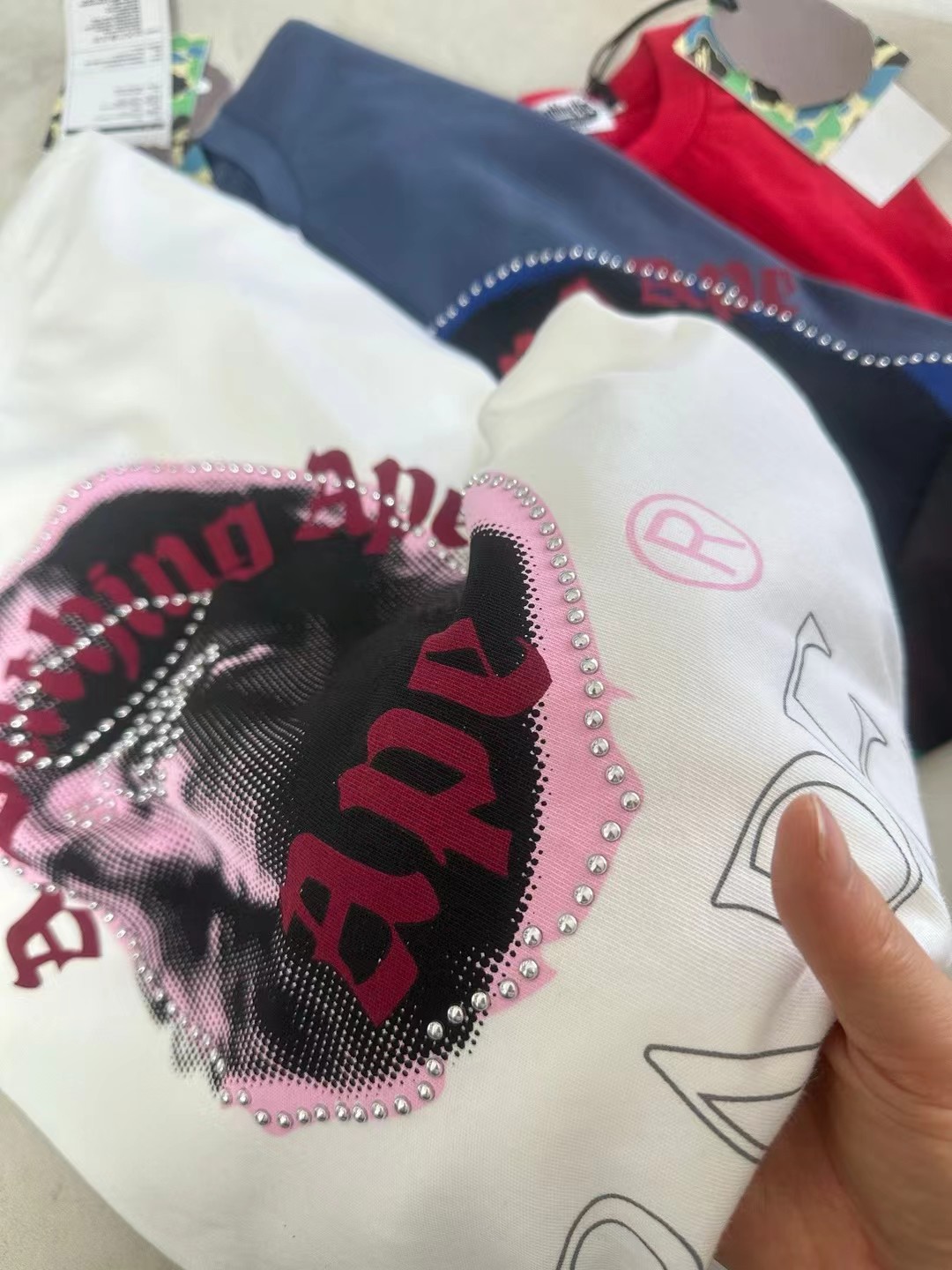 0403 BAPE 猿人徽標特染釘飾圖案短袖Tee 5月頭 