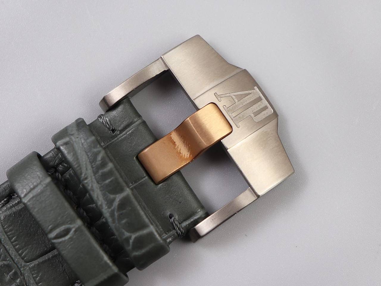 A P皇家橡树26170 🔥印尼特别纪念版 7750全自动计时机芯，尺寸：42*16毫米 💯