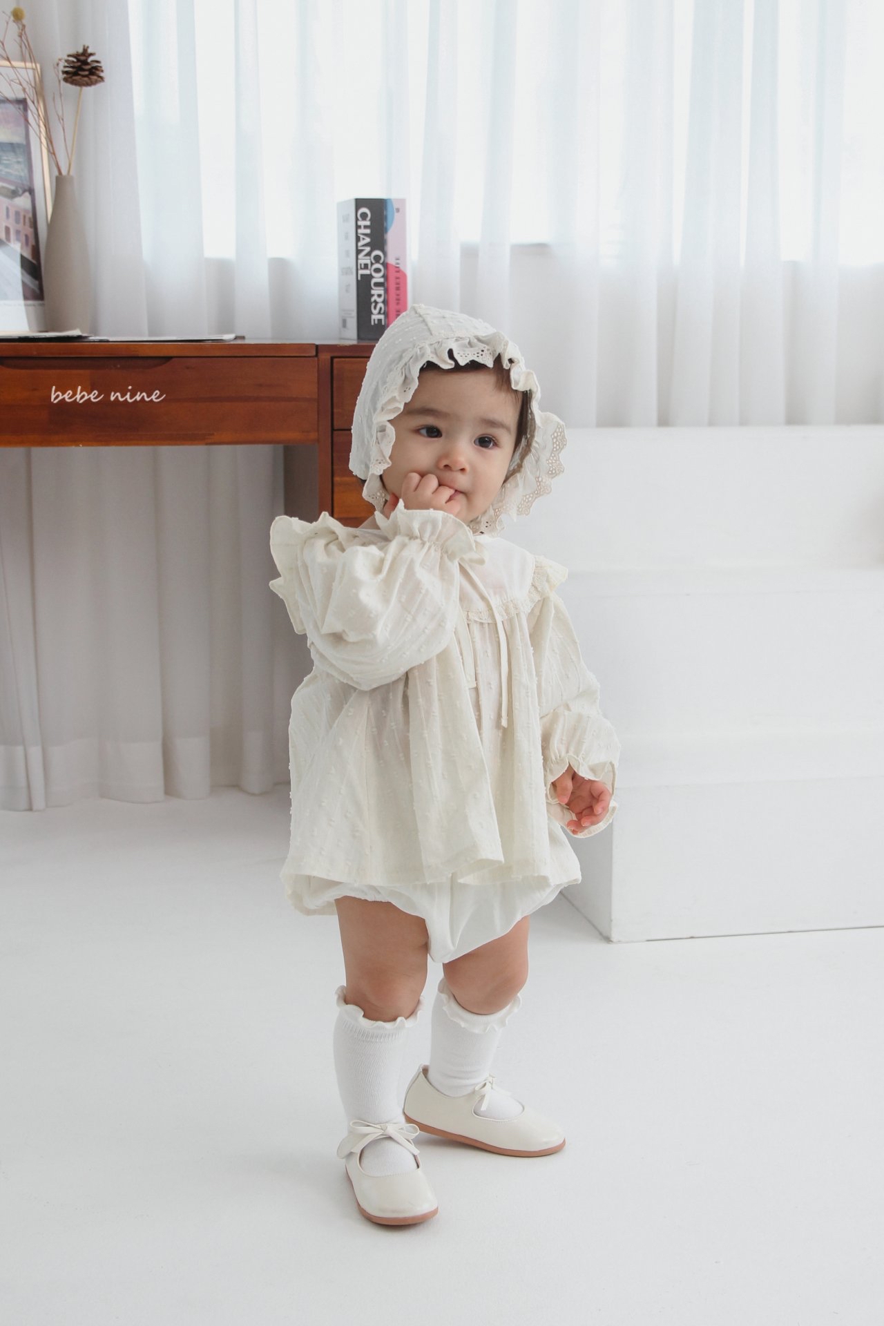 🌸預訂 韓國直送🌸🇰🇷Bebenine兩色荷葉花邊闊領上衣燈籠褲套裝