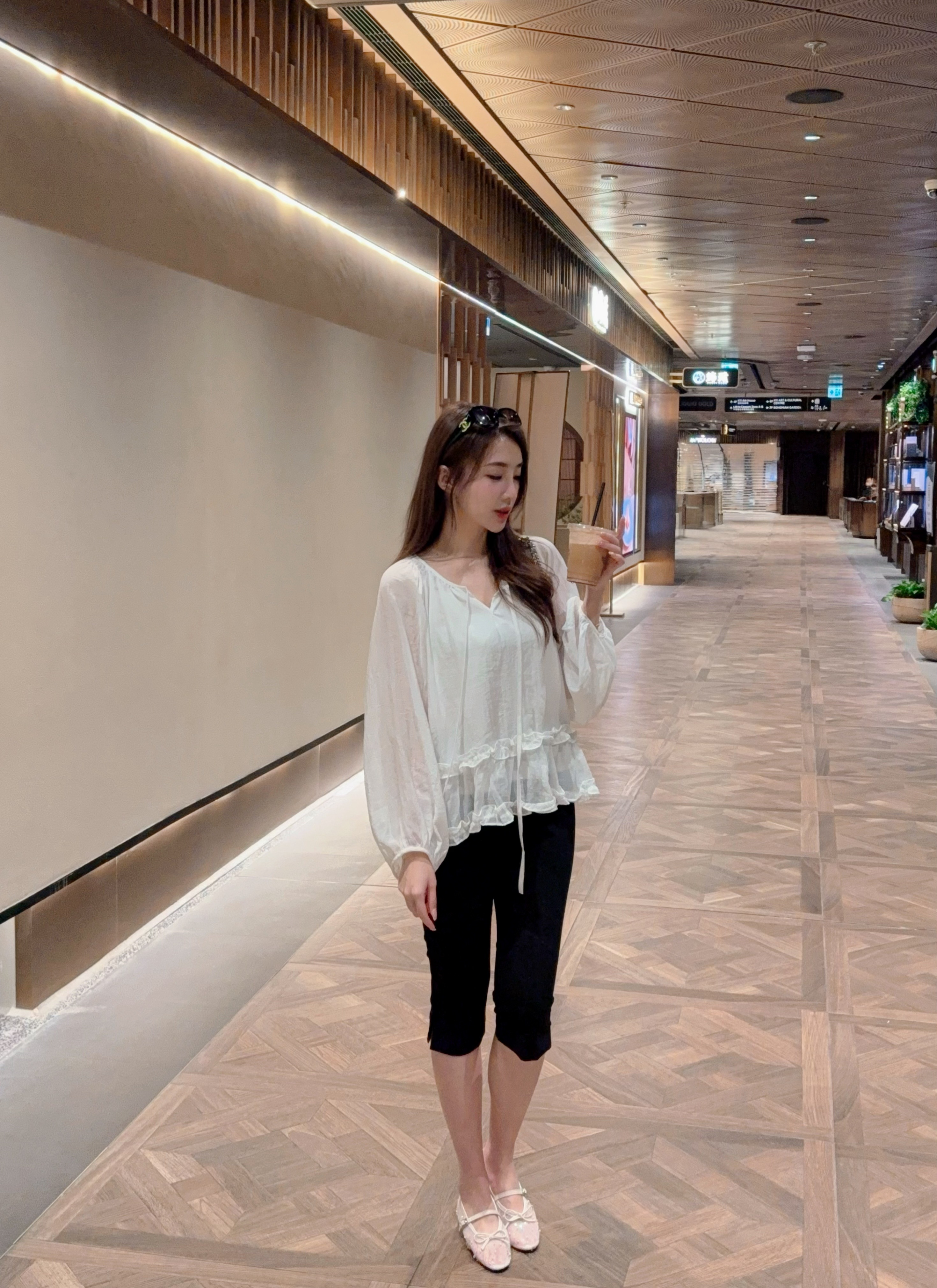 法式氣質- 微透膚Ruffles Blouse
