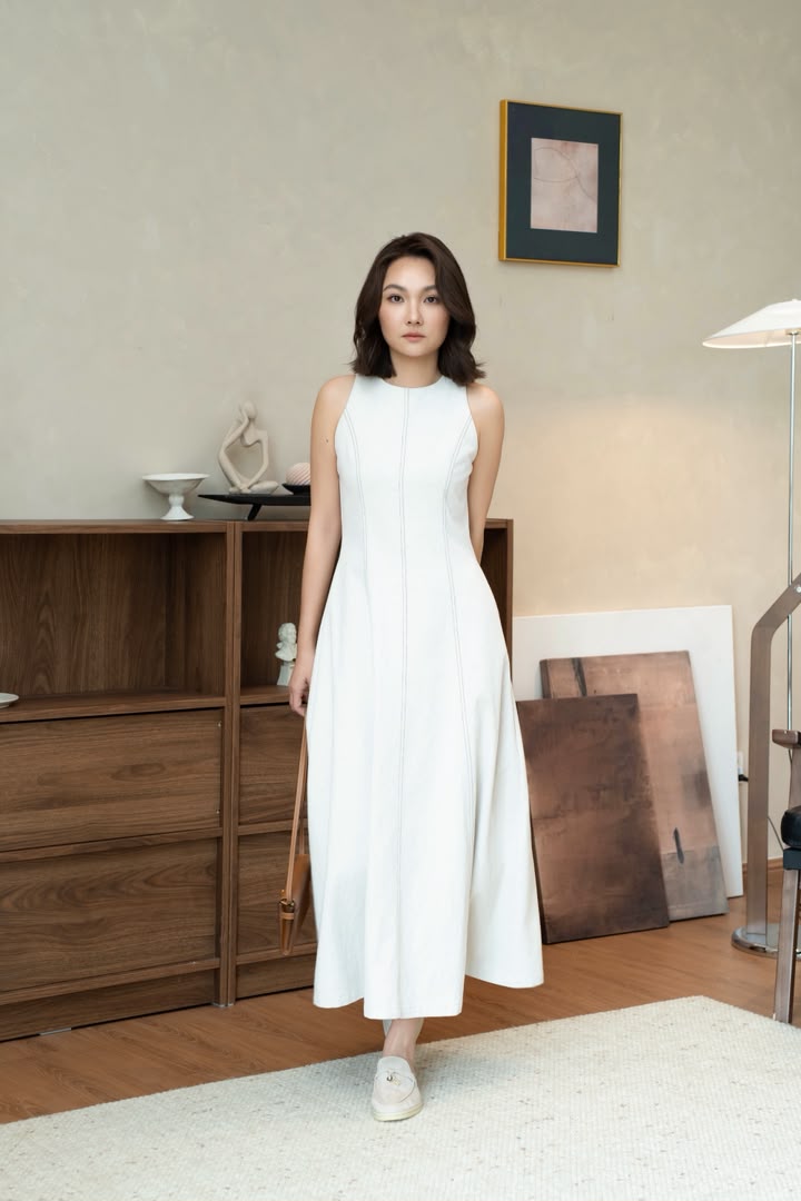 SS-Y686 IN-HOUSE STREAMLINED SILHOUETTE DRESS