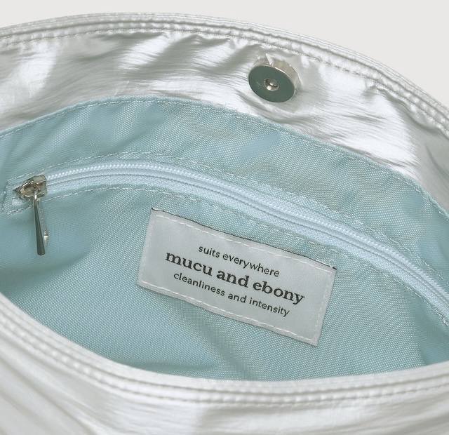 MUCU AND EBONY JENNIE 同款