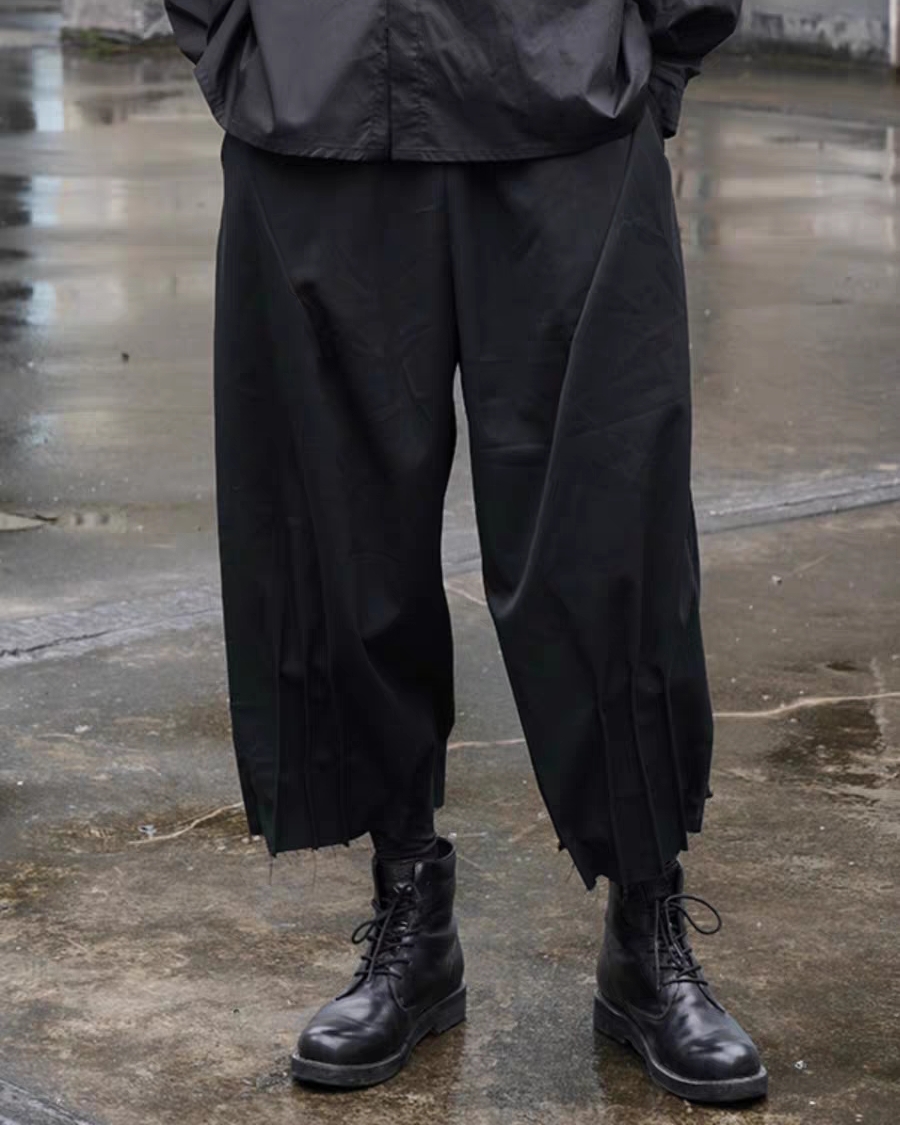 W086暗黑皺摺披邊褲腳9分褲