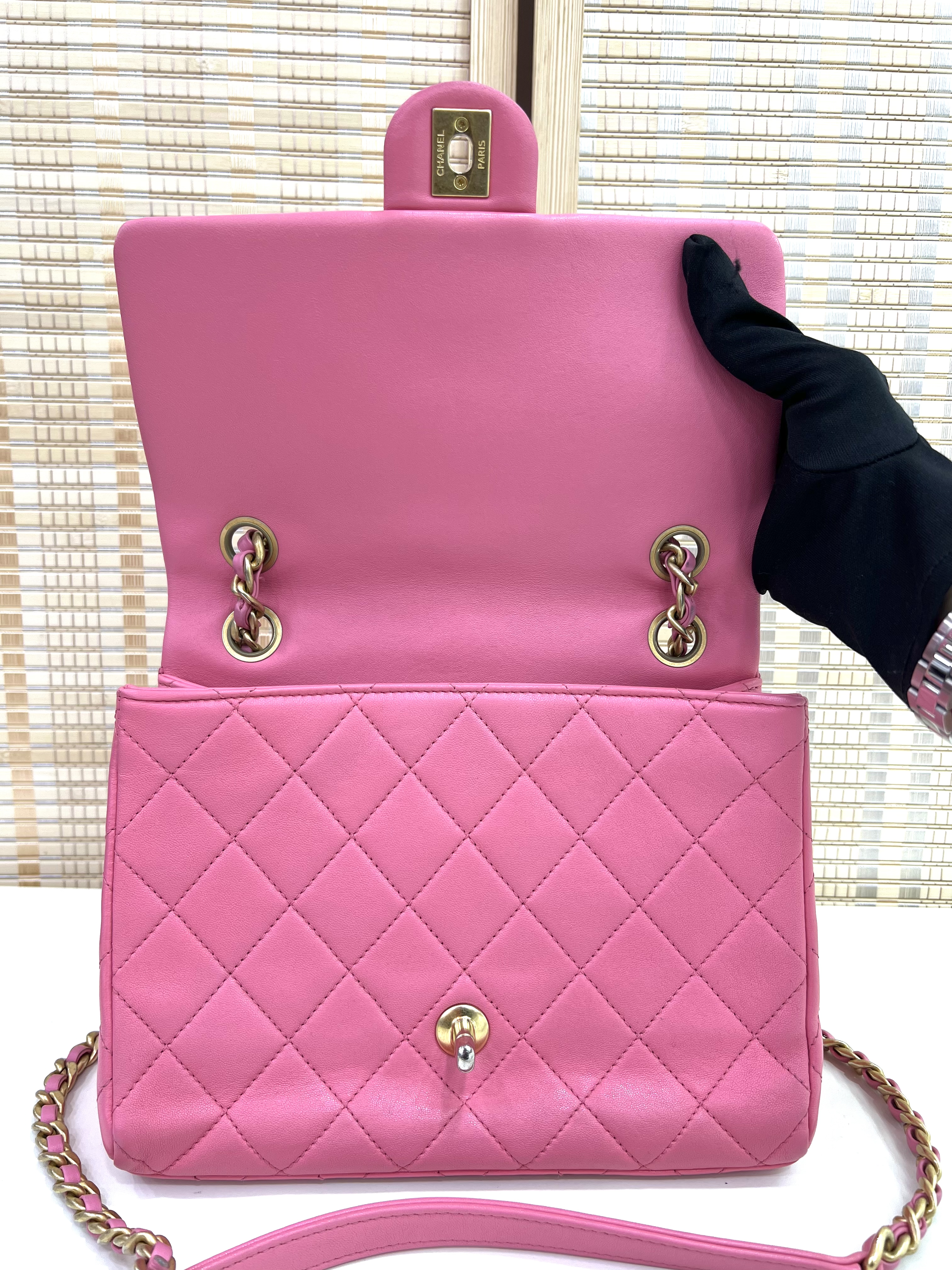 直播貨品 |  [1個-$100 2個-$300］GG88