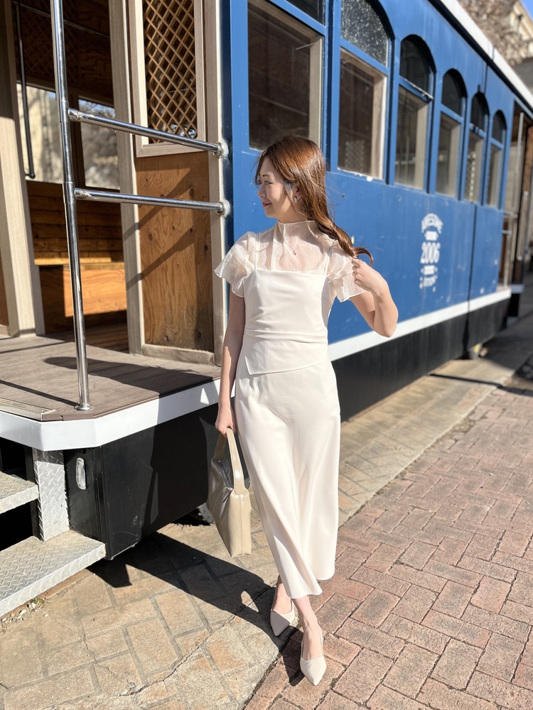 Airy Sheer Crinkle Top (Ivory)