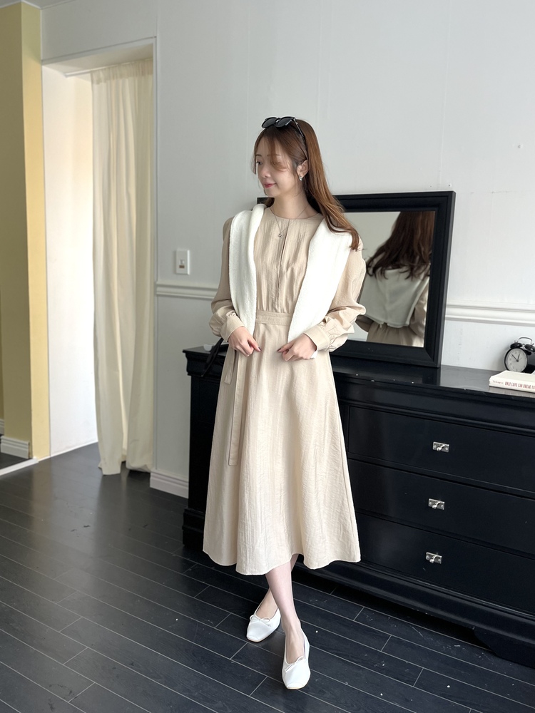 Pleated Yoke Detail Dress (Beige)