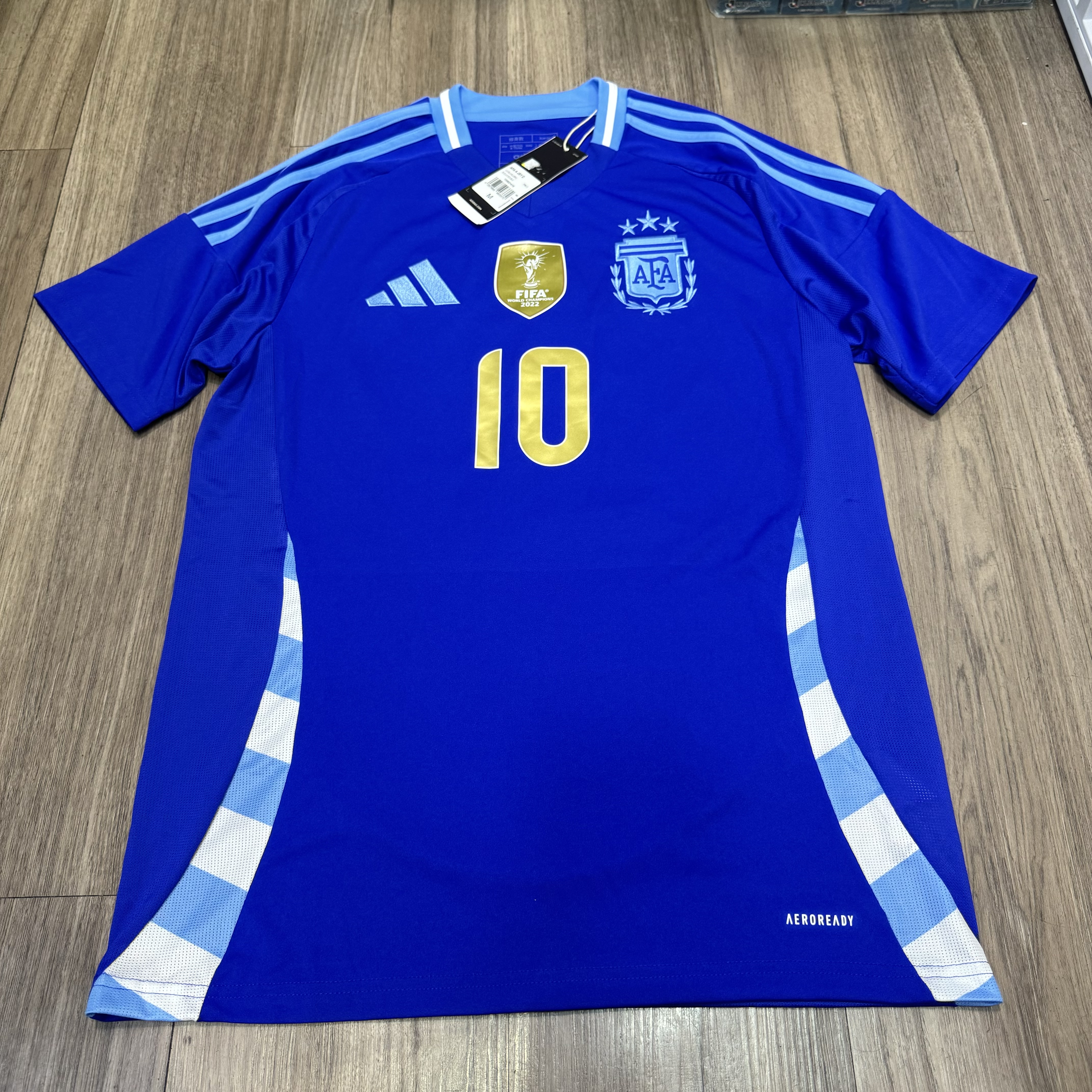 Argentina 24/25 away shirt #10 Messi (Bnwt)