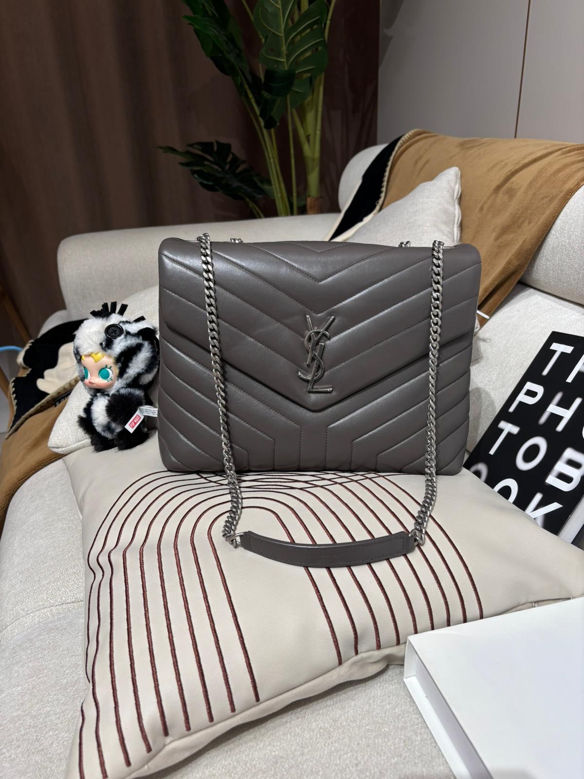 YSL Saint Laurent Loulou Grey Calfskin Chain Shoulder Bag  100%Authentic ,98%new  ✅ certificate card✅dust bag