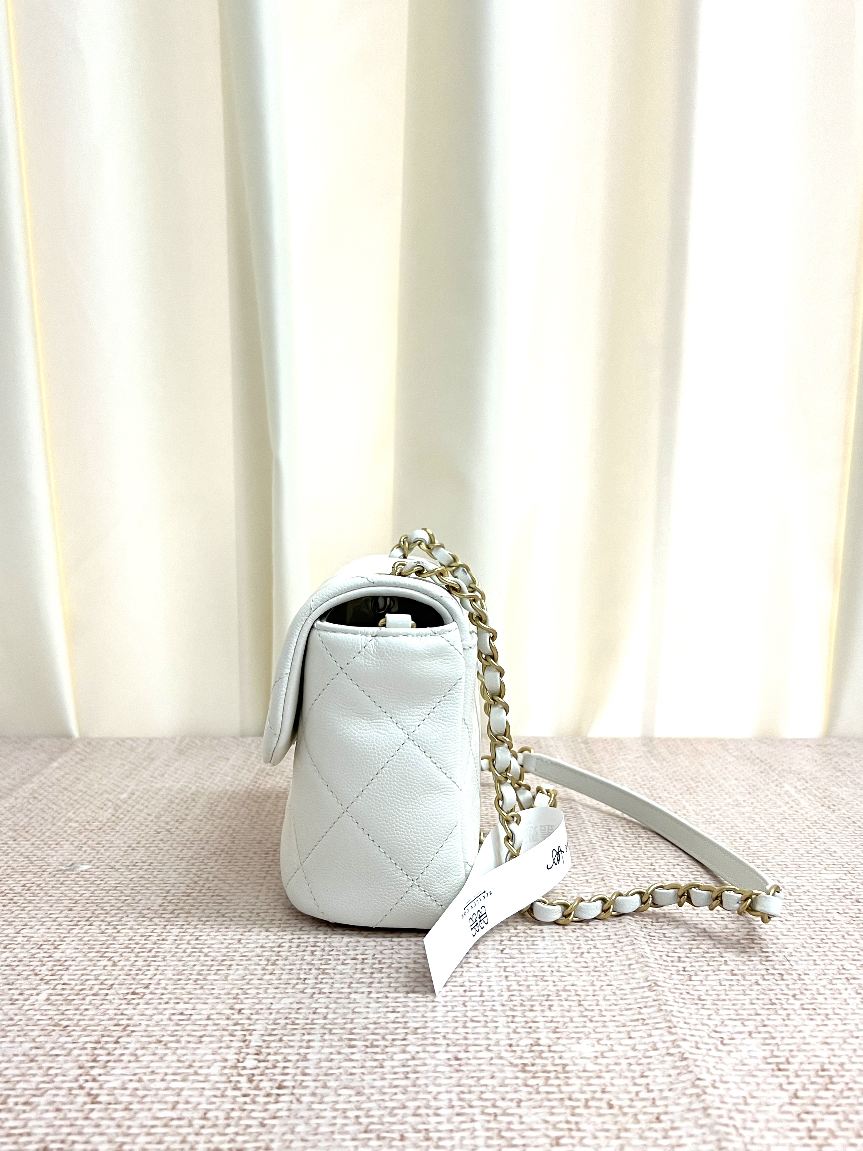 Pre-Owned CHANEL 19 Flap Bag / Product Code: 26042215