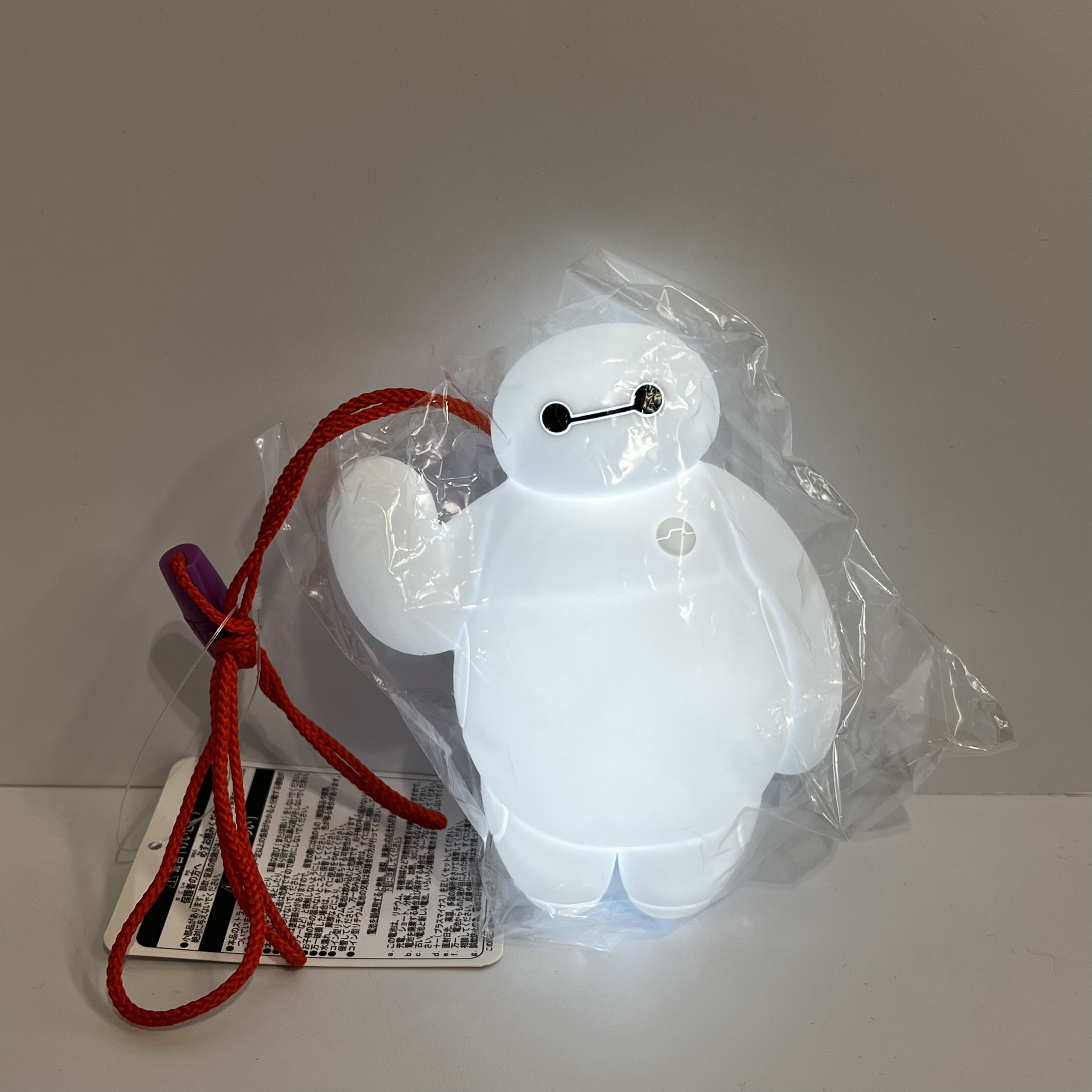 現貨 東迪限定 Baymax 發光掛飾