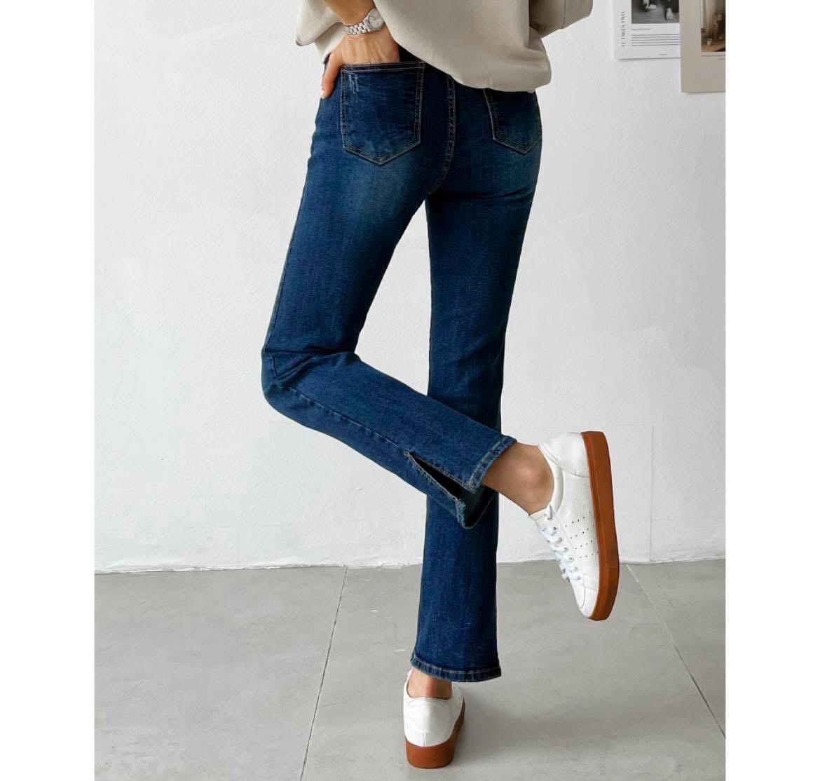 Made in Korea🇰🇷中腰直身牛仔褲