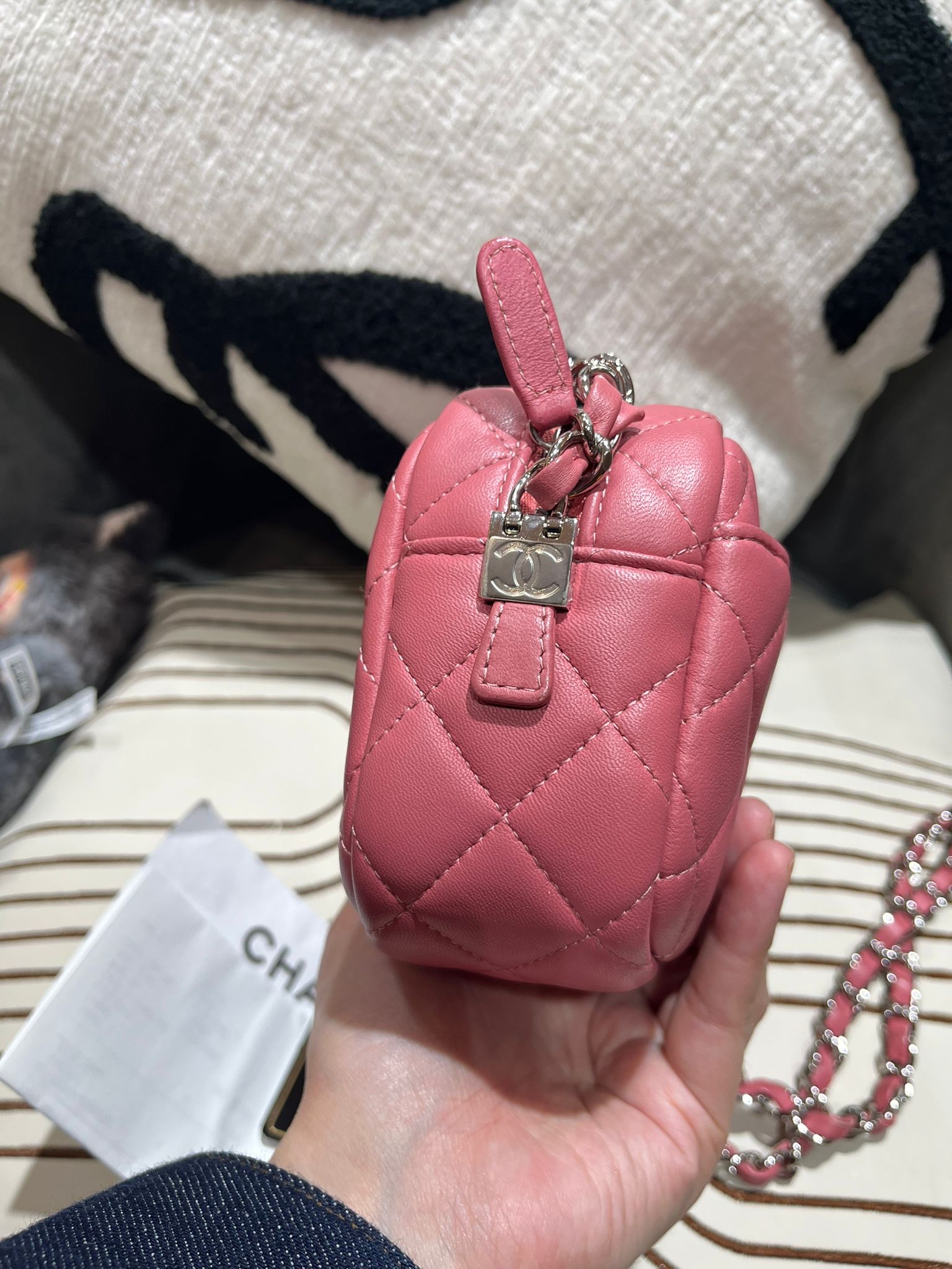Chanel CC camera bag 100%Authentic,98%new ✅專門店收據✅card✅dust bag ✅box
