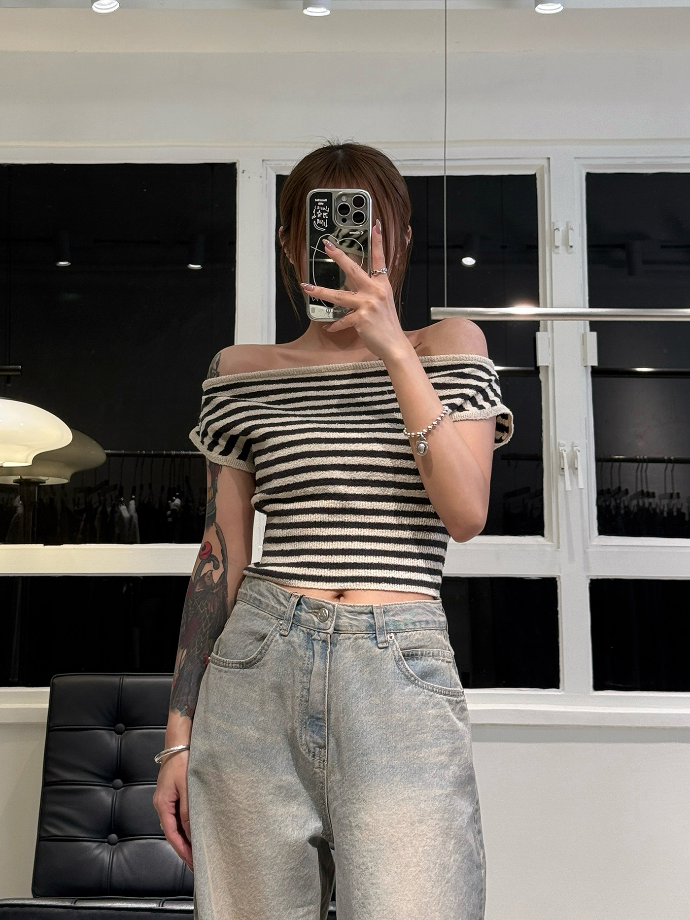 𝐎𝐟𝐟-𝐬𝐡𝐨𝐮𝐥𝐝𝐞𝐫 𝐬𝐭𝐫𝐢𝐩𝐞𝐝 𝐤𝐧𝐢𝐭 𝐭𝐨𝐩
