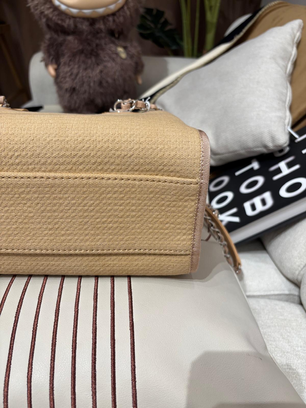 Chanel DEAUVILLE bowling bag 100%Authentic ,99%new ✅收據✅chip ✅dust bag✅盒